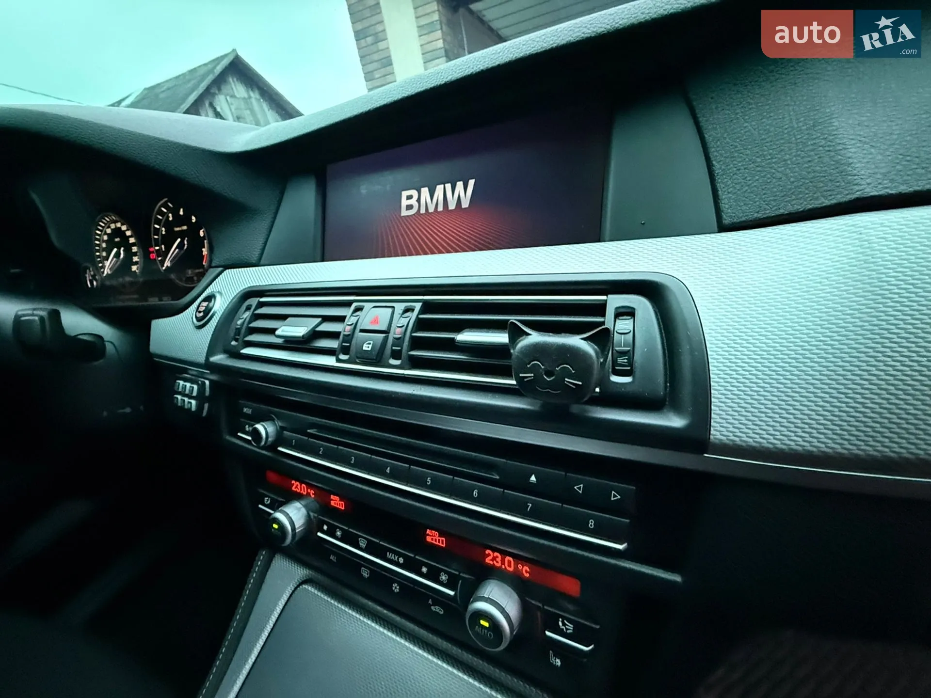 2012 BMW 5er - мініатюра 15