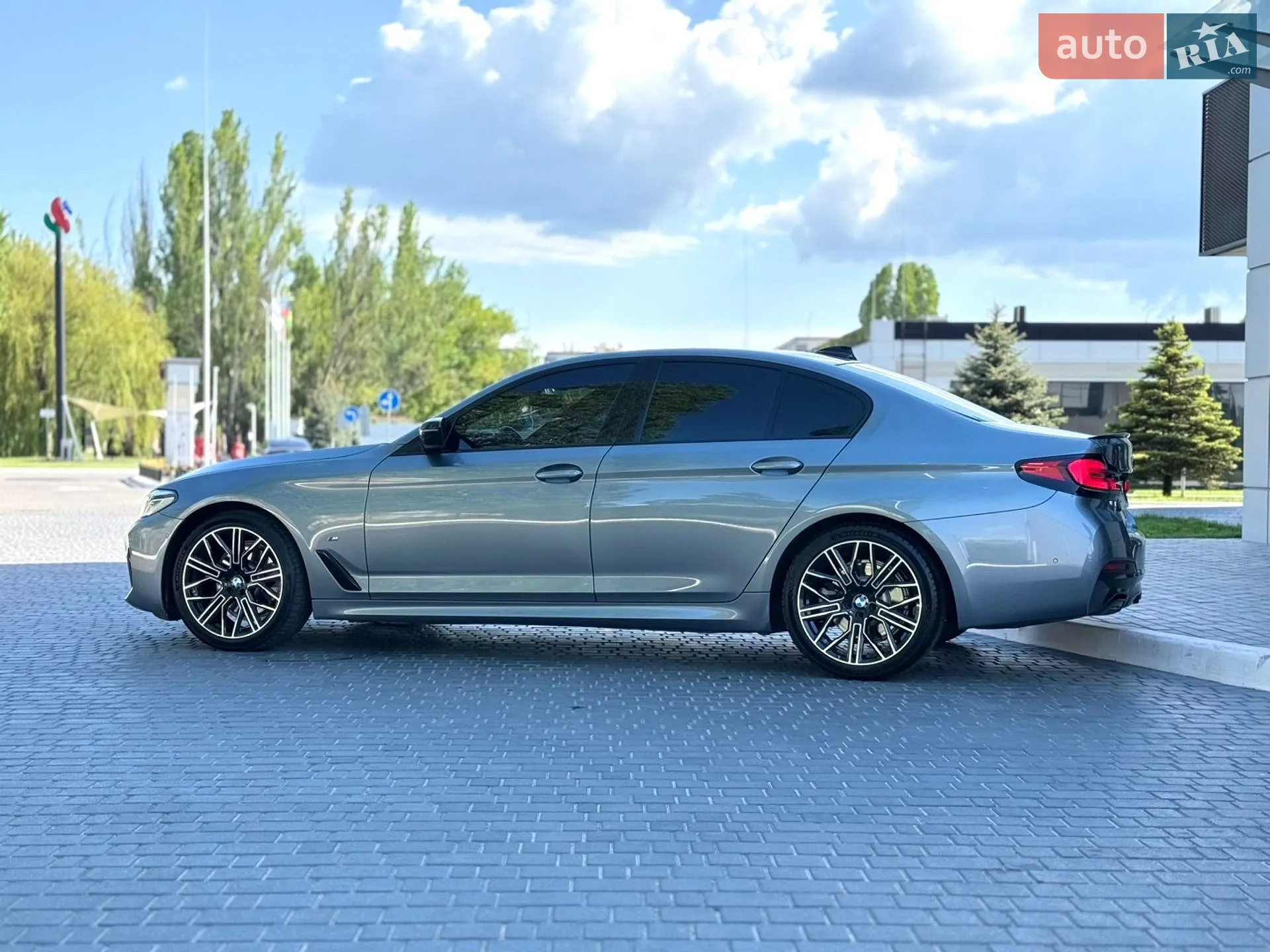2021 BMW 5er - мініатюра 5