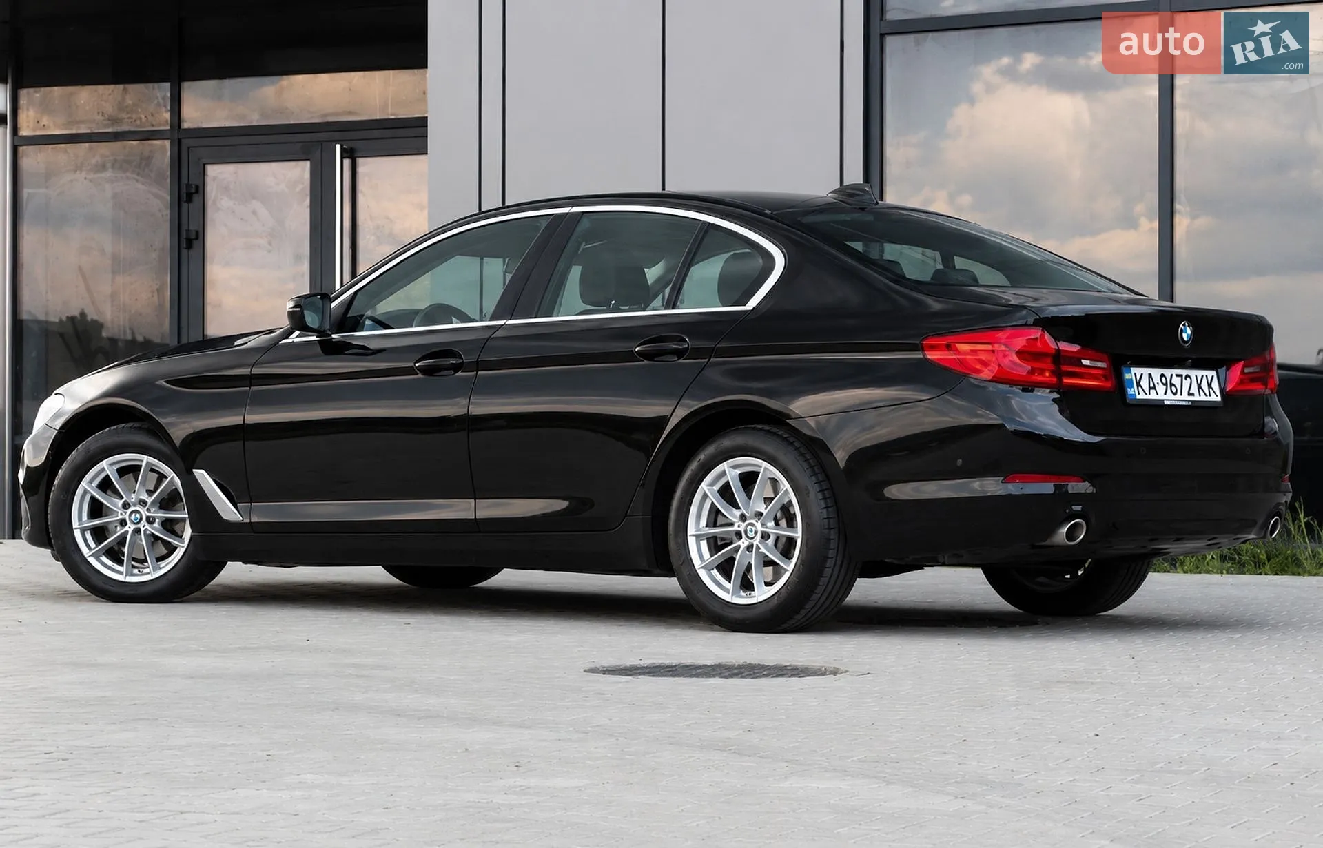 2018 BMW 5er - мініатюра 2