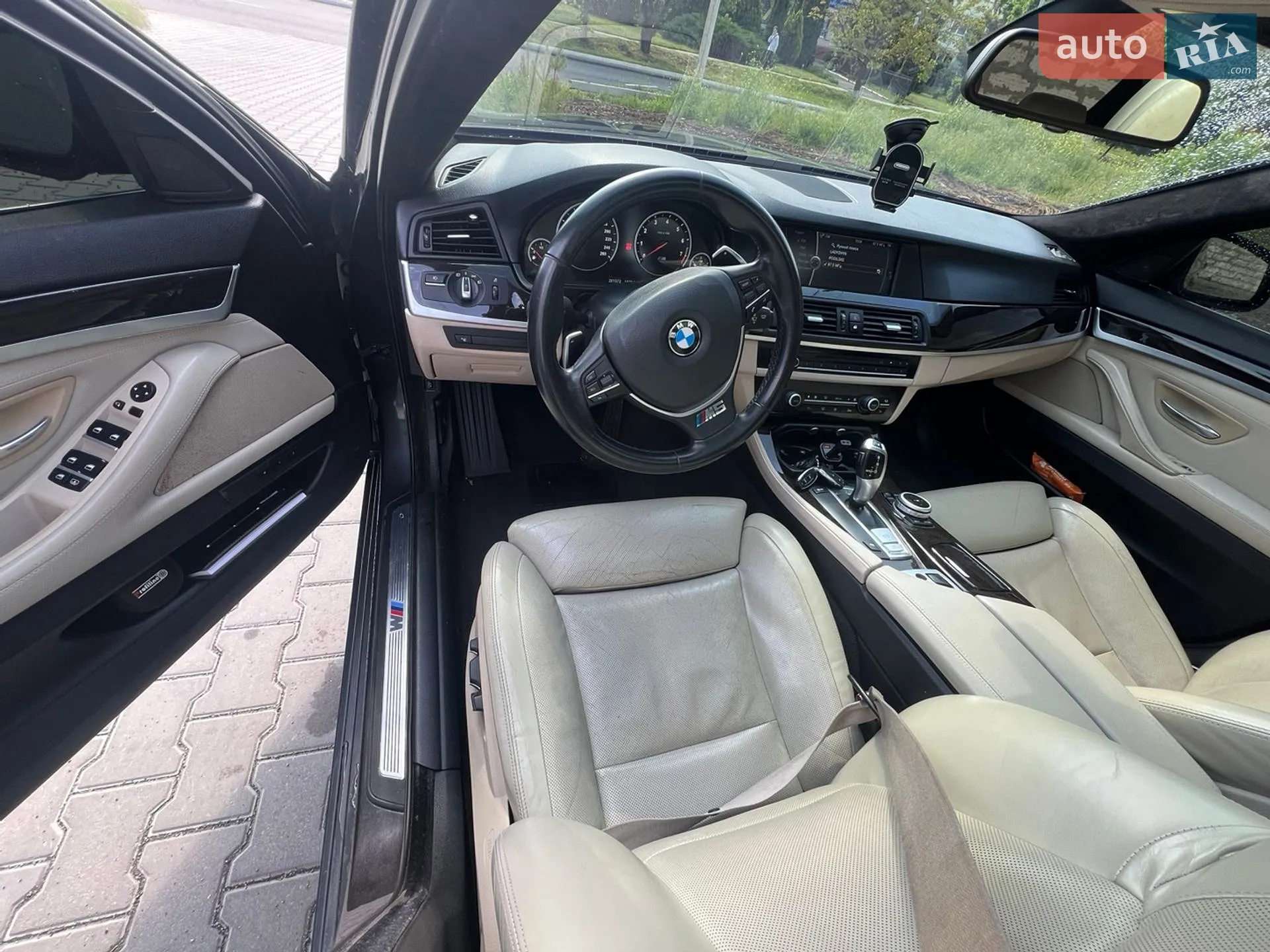 2011 BMW 5er - мініатюра 13