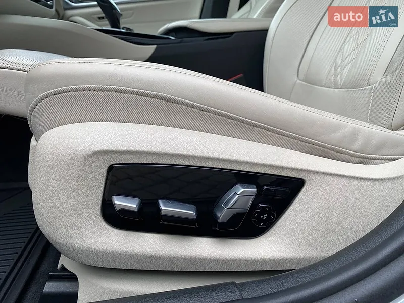BMW 5 Series 2017 VIN WBAJD51080BC81425 фото оголошення 26 з 76