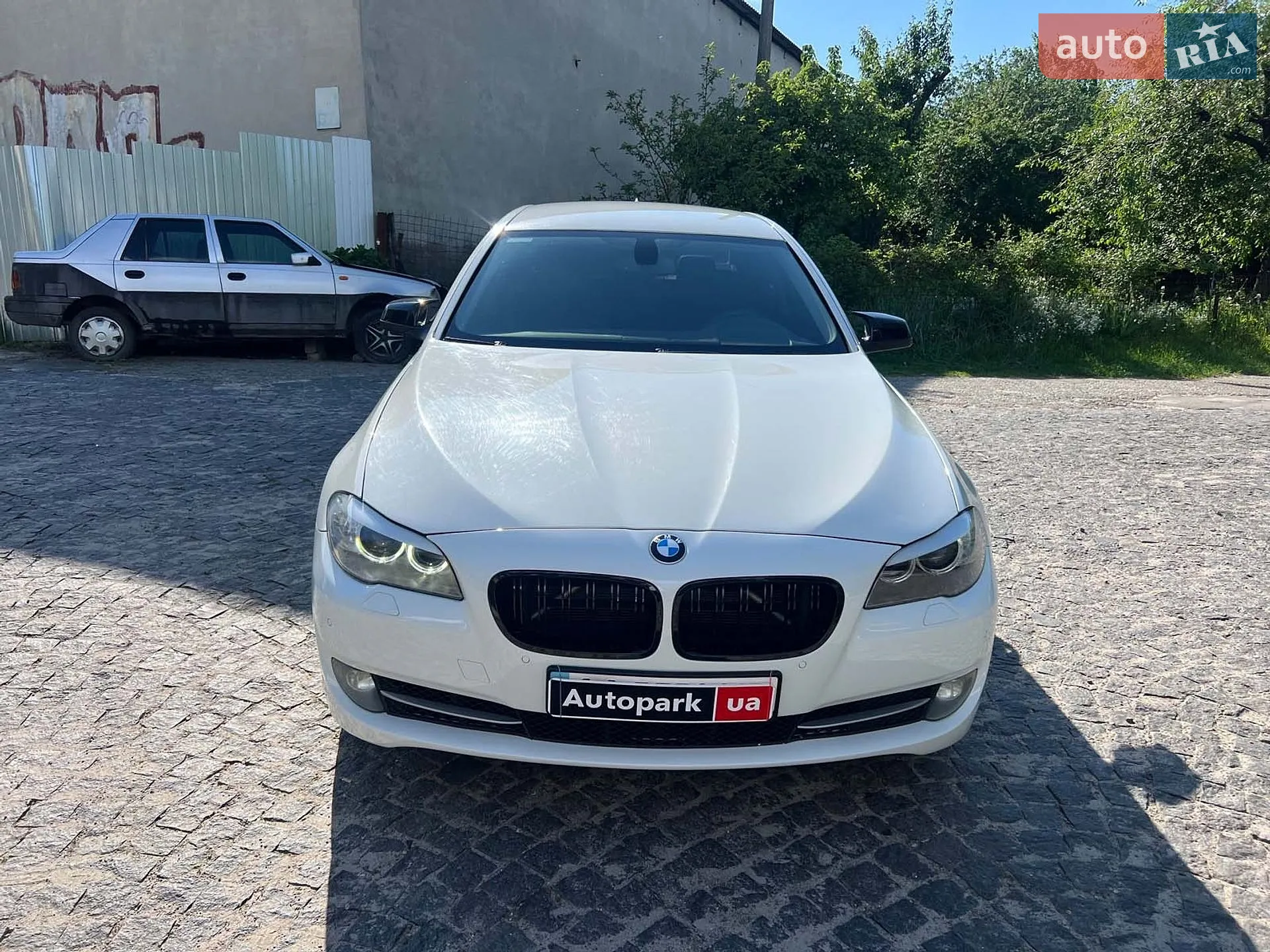 2011 BMW 5er - мініатюра 2