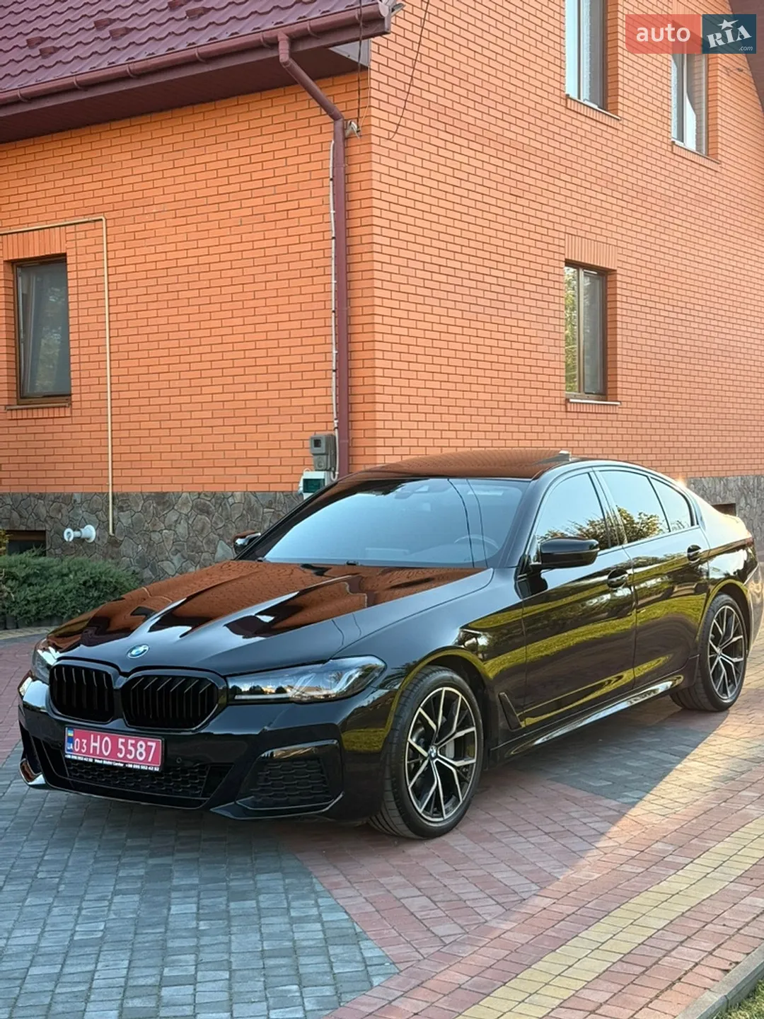 2018 BMW 5er - мініатюра 2