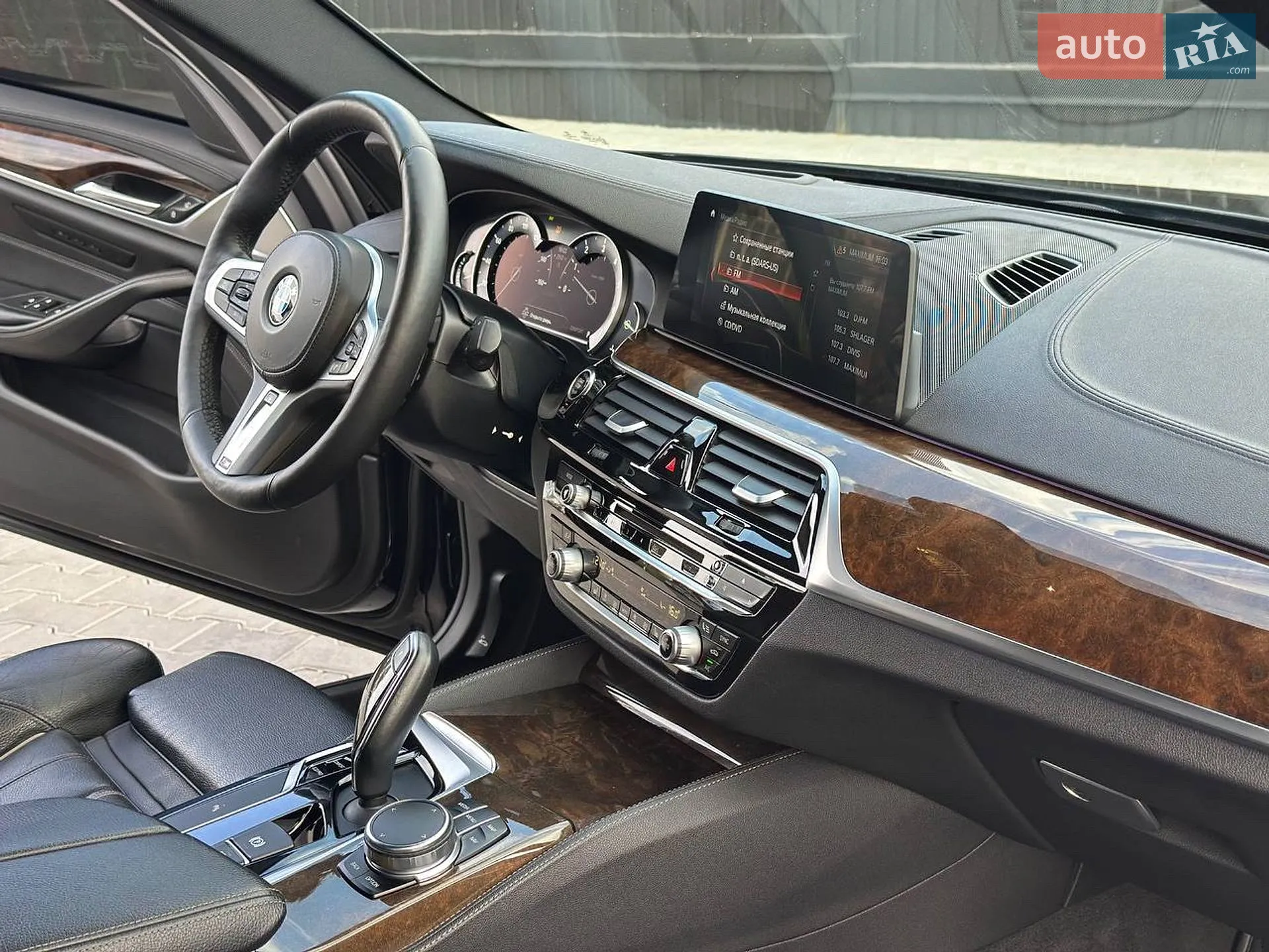 2017 BMW 5er - мініатюра 38