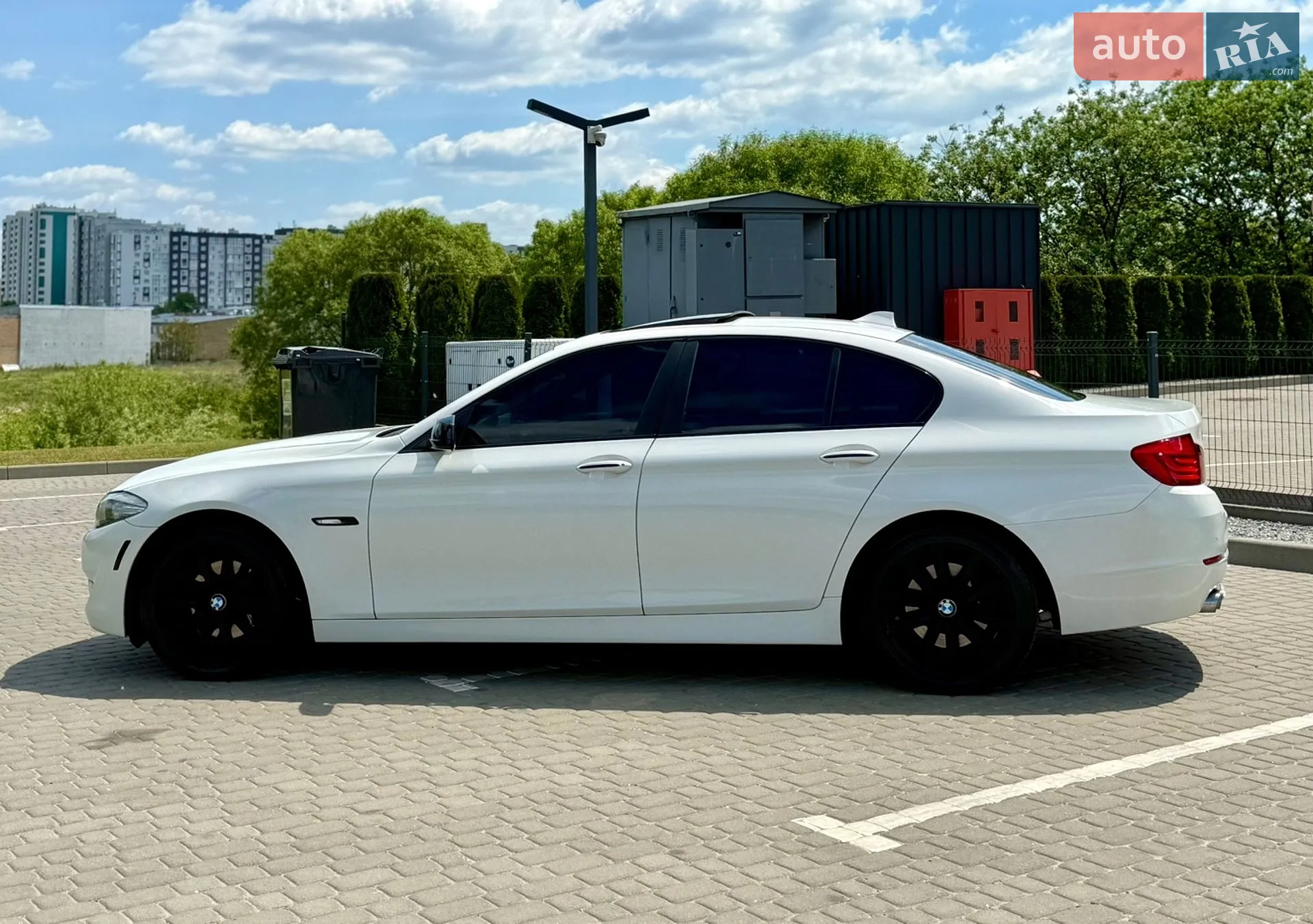 2011 BMW 5er - мініатюра 8