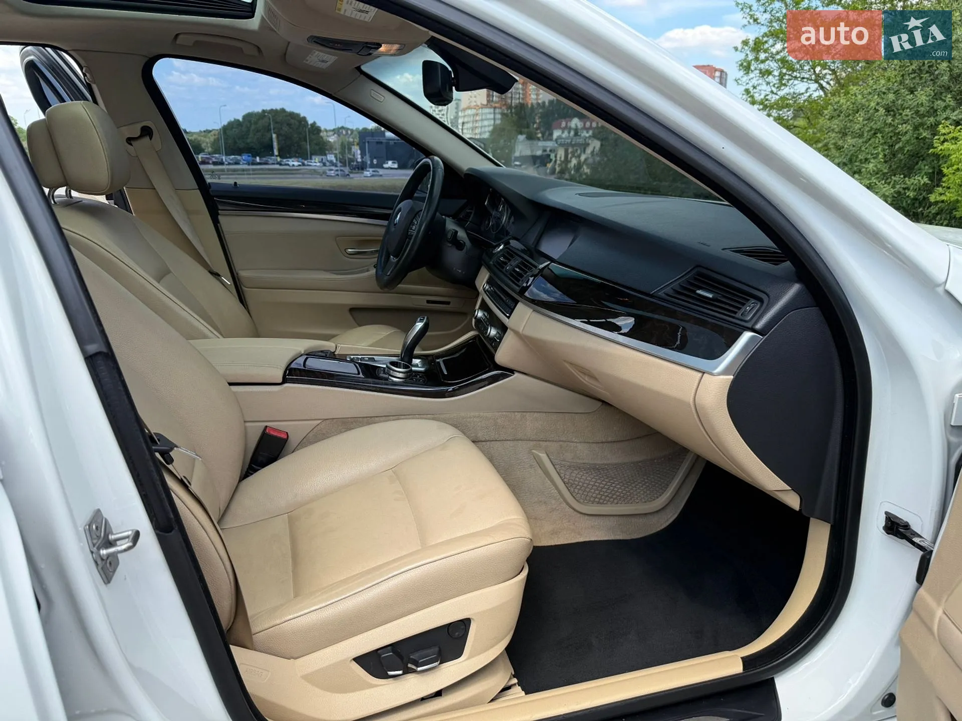 2011 BMW 5er - мініатюра 26