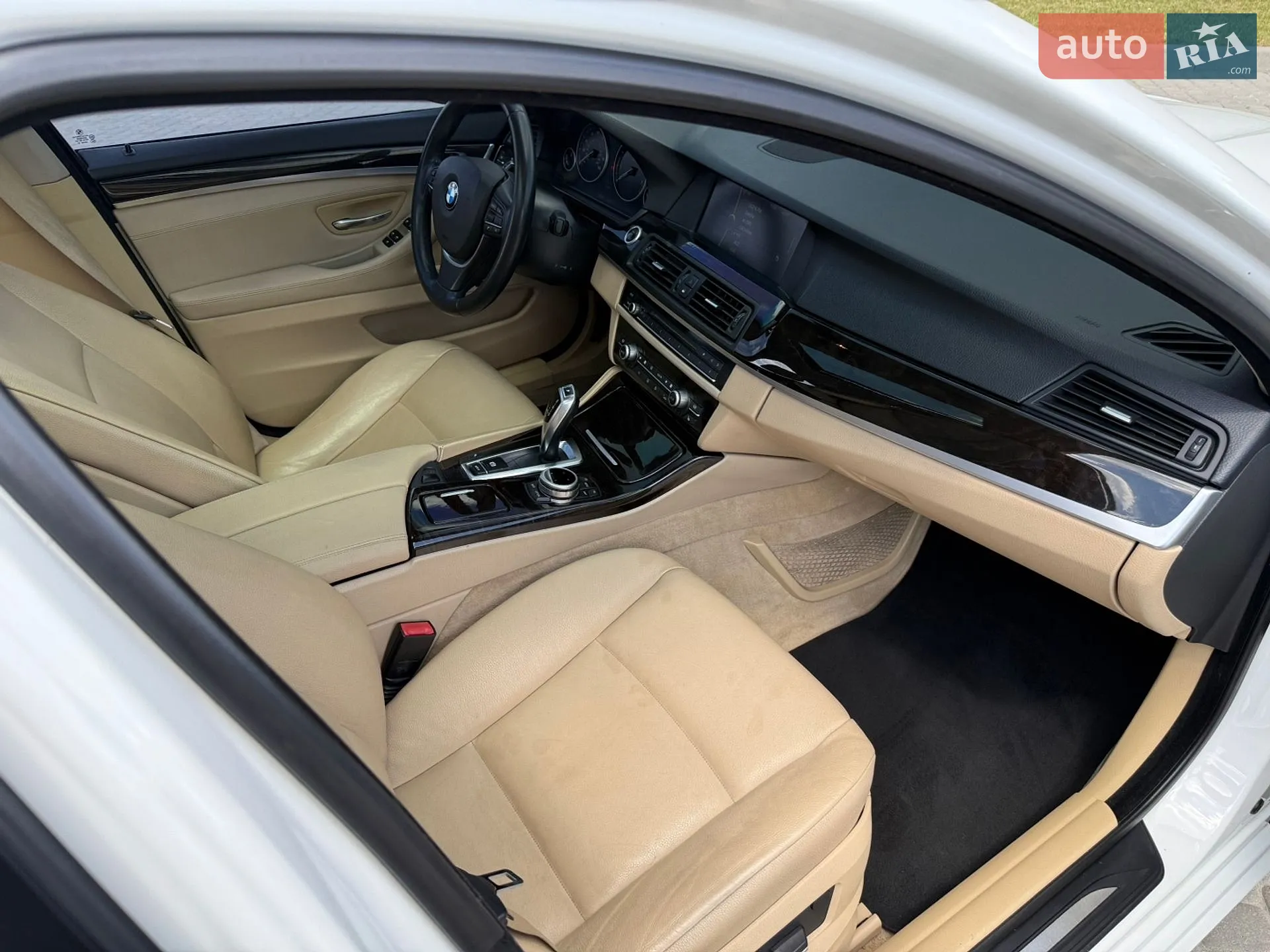 2011 BMW 5er - мініатюра 28