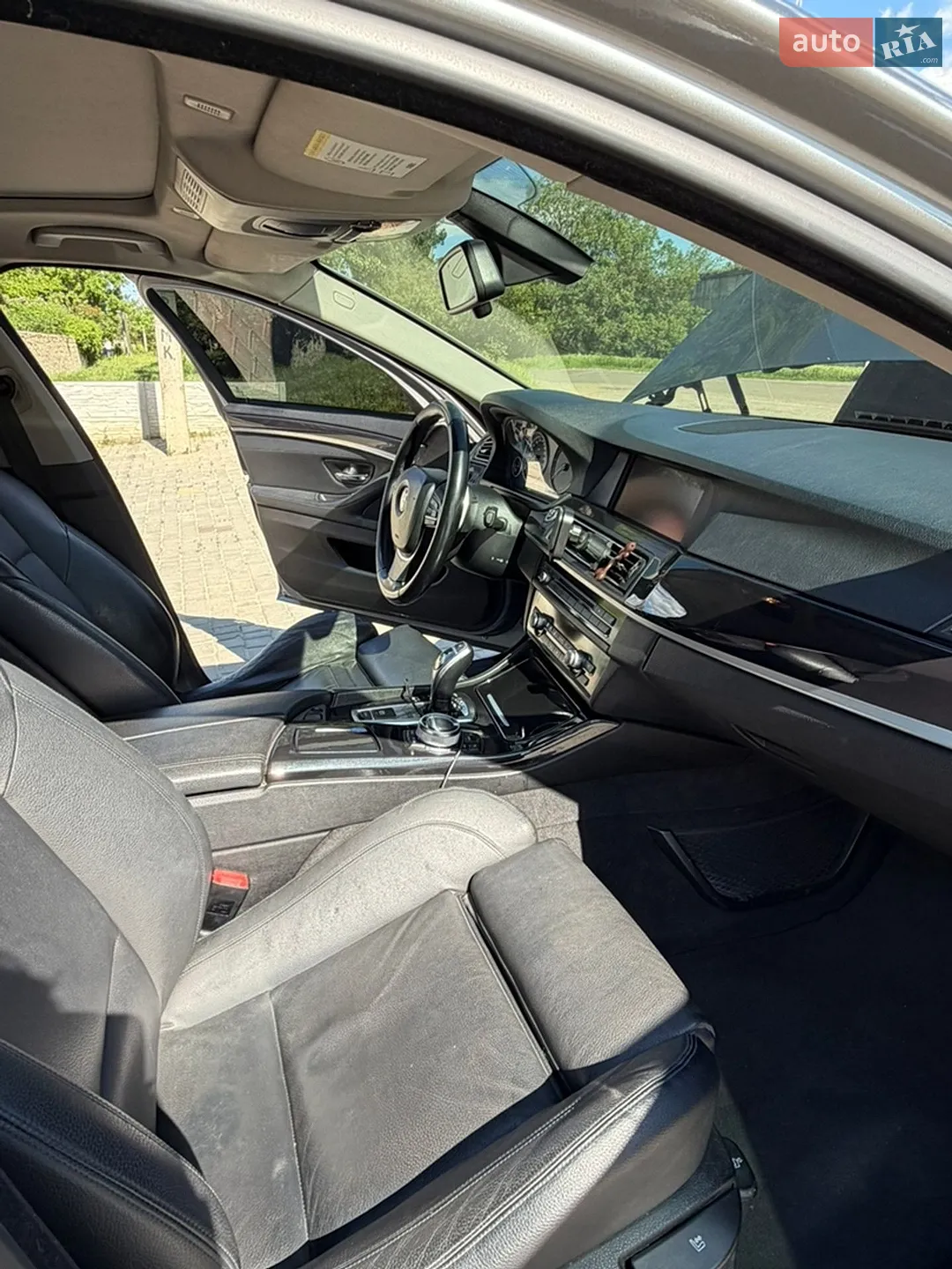2010 BMW 5er - мініатюра 19