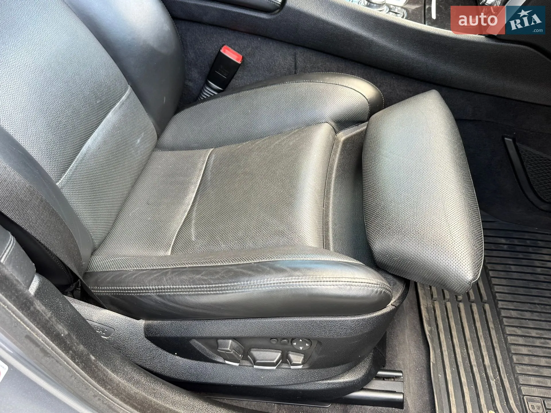 2010 BMW 5er - мініатюра 33