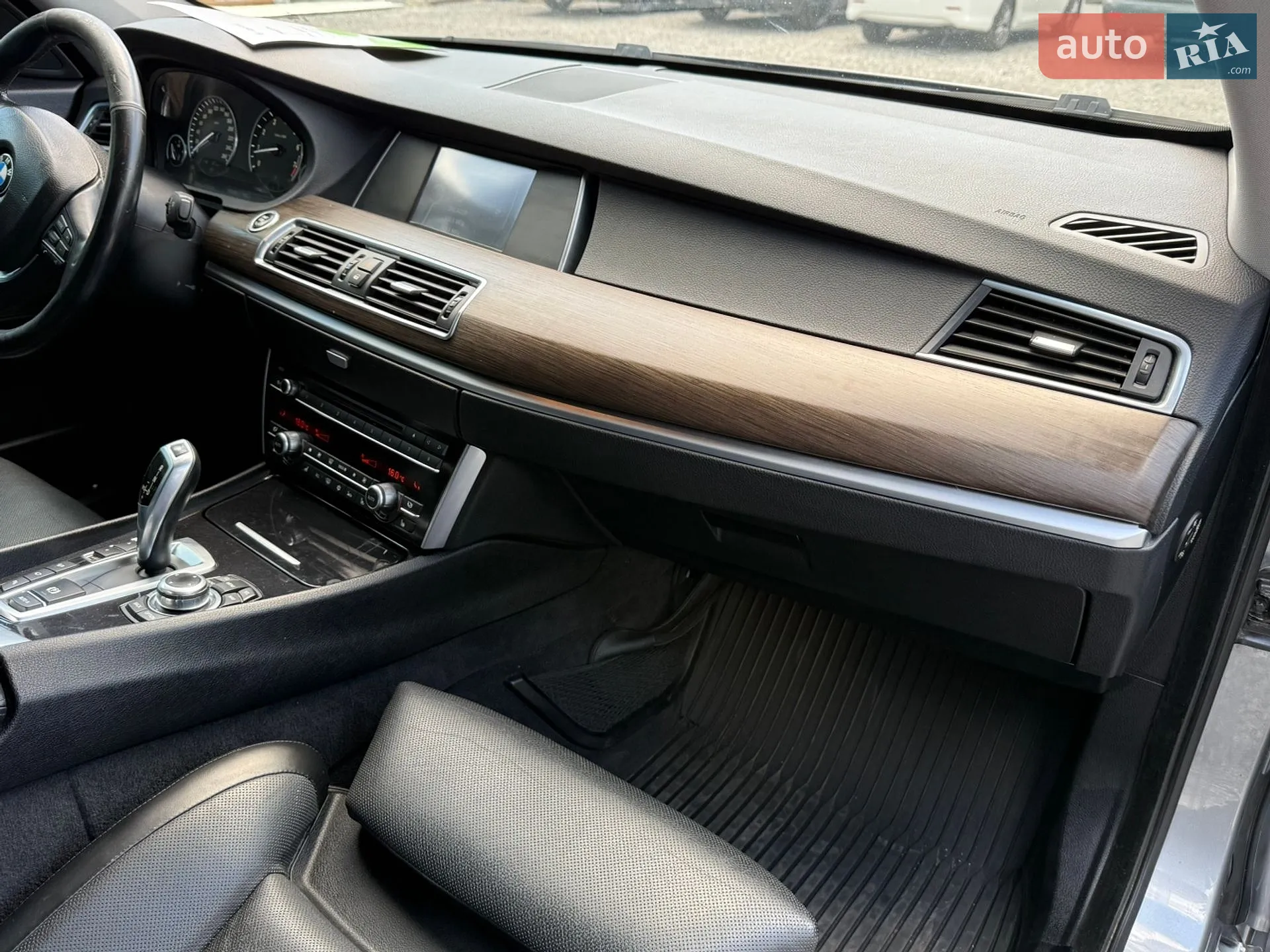 2010 BMW 5er - мініатюра 36