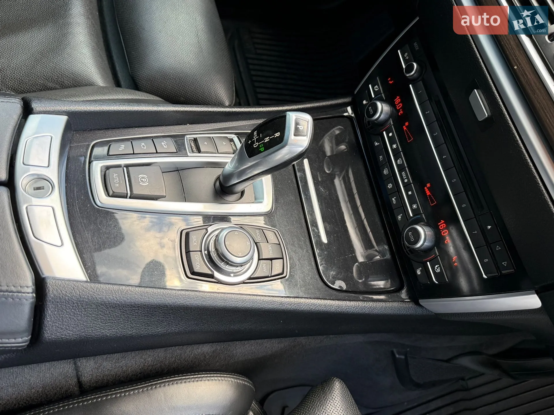 2010 BMW 5er - мініатюра 38