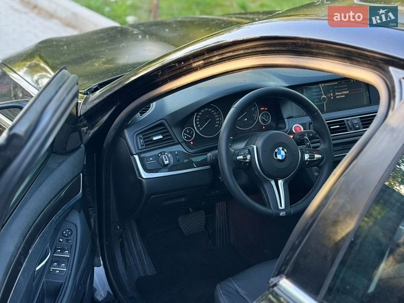 Седан BMW 5 Series 2012 в Мостиске