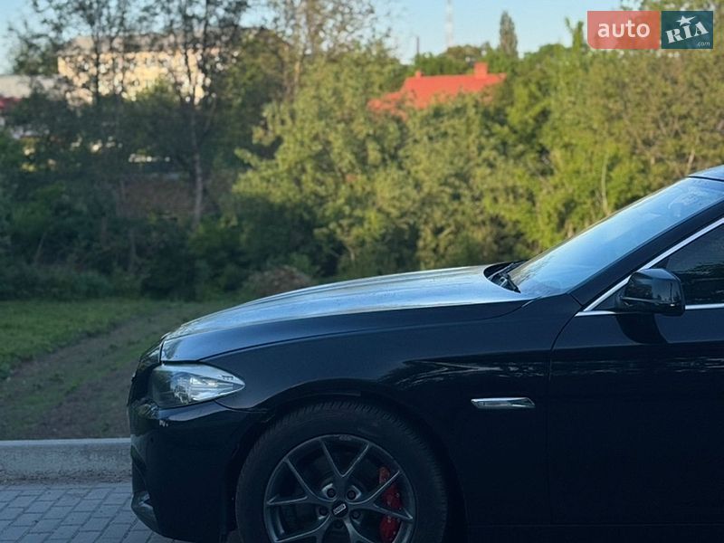 Седан BMW 5 Series 2012 в Мостиске