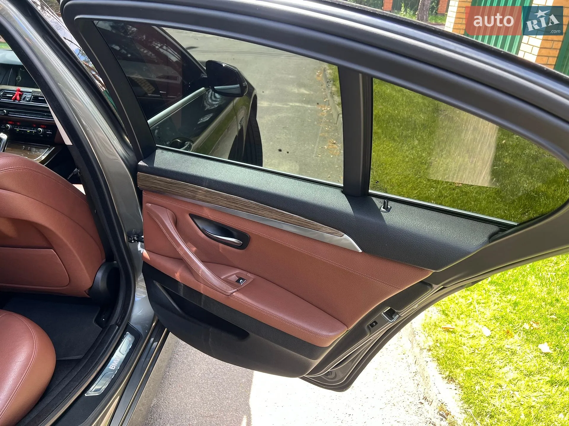 2014 BMW 5er - мініатюра 12