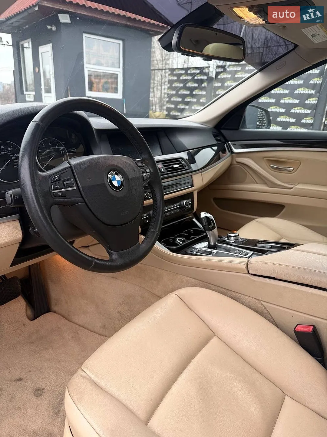 2012 BMW 5er - мініатюра 11