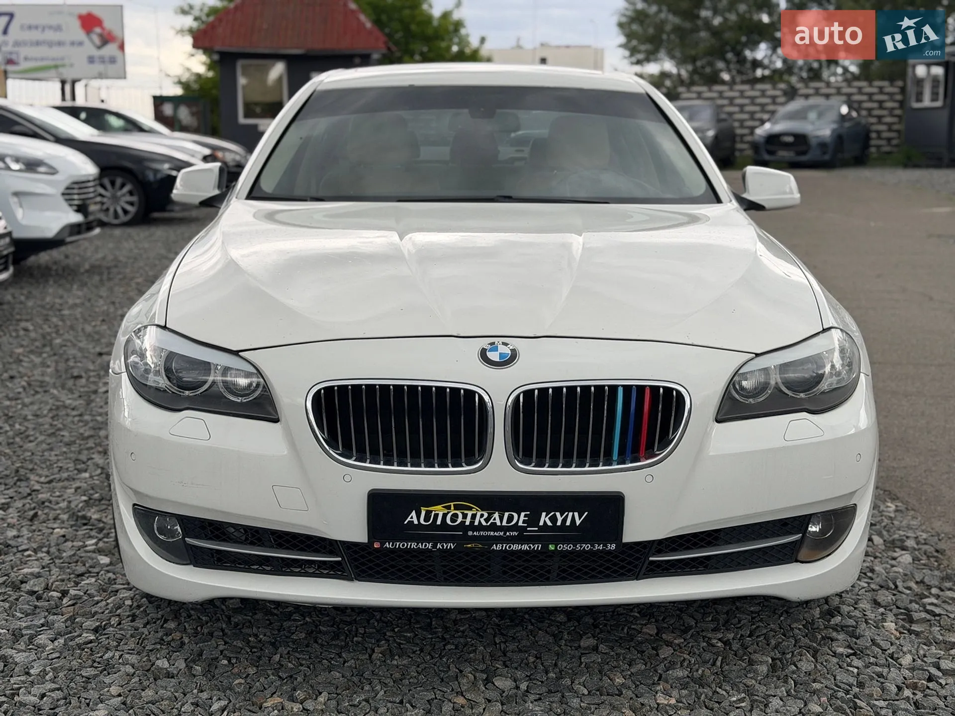 2012 BMW 5er - мініатюра 2