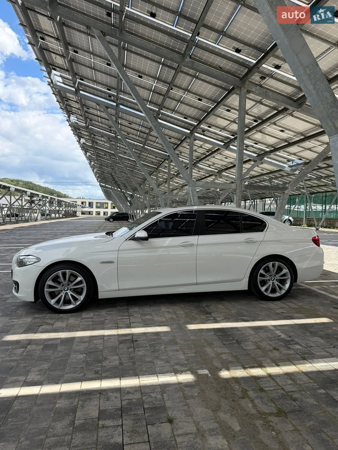 2016 BMW 5er - мініатюра 5