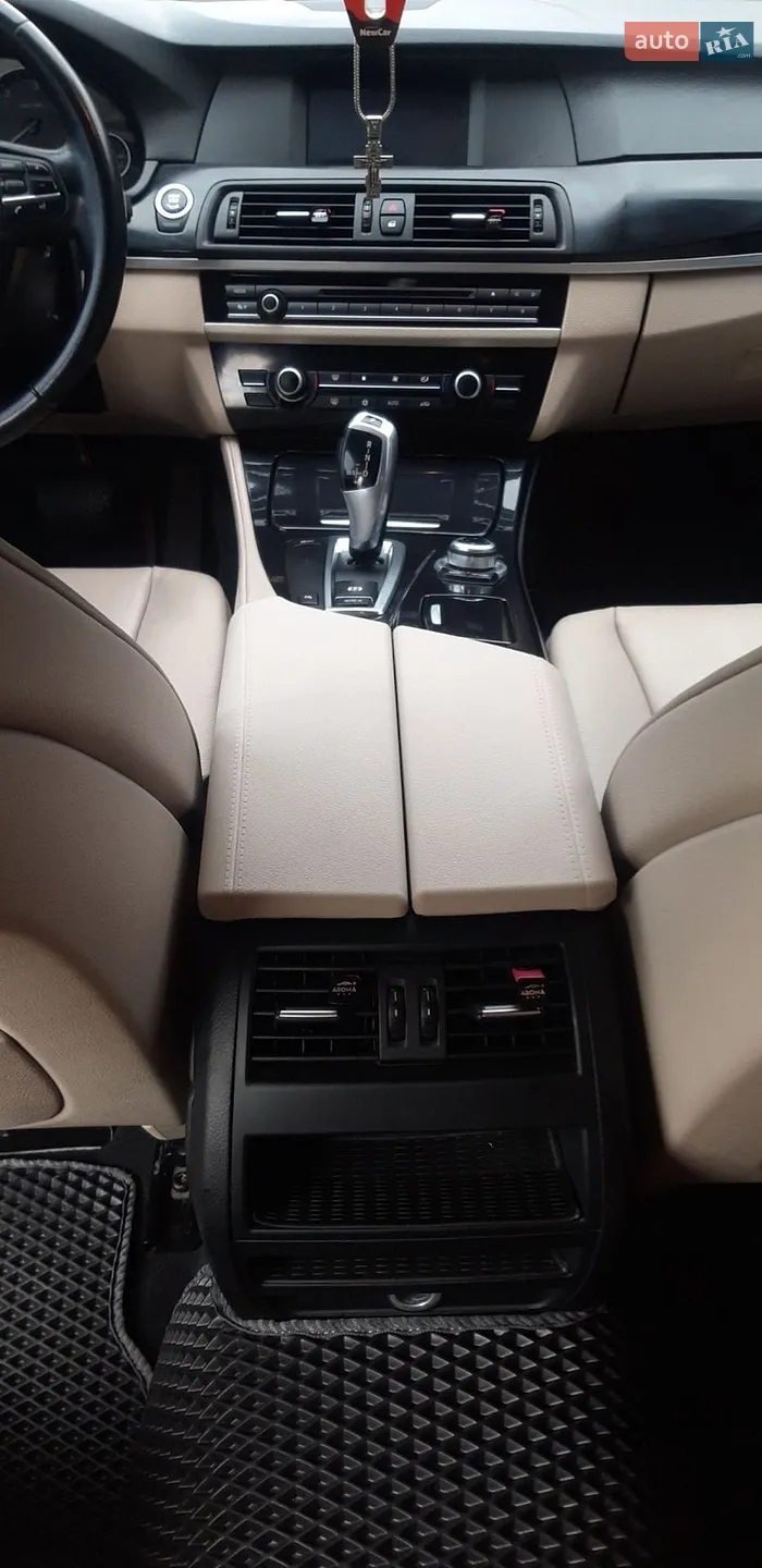 2010 BMW 5er - мініатюра 13