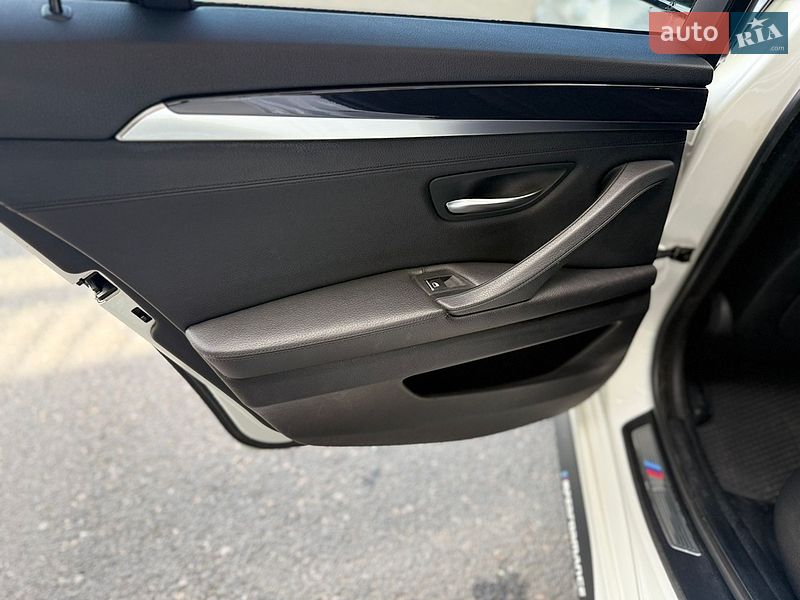Седан BMW 5 Series 2015 в Одессе