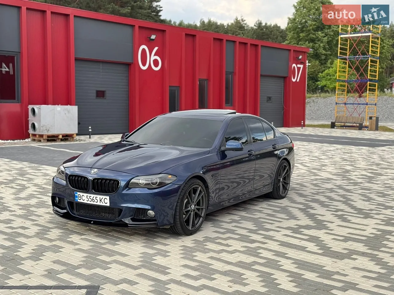 2012 BMW 5er - мініатюра 16