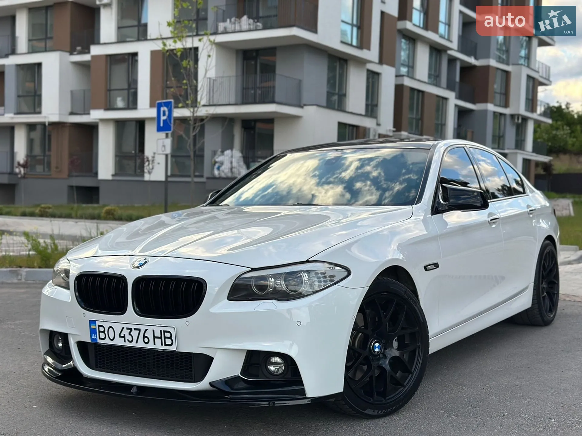 2011 BMW 5er - мініатюра 2