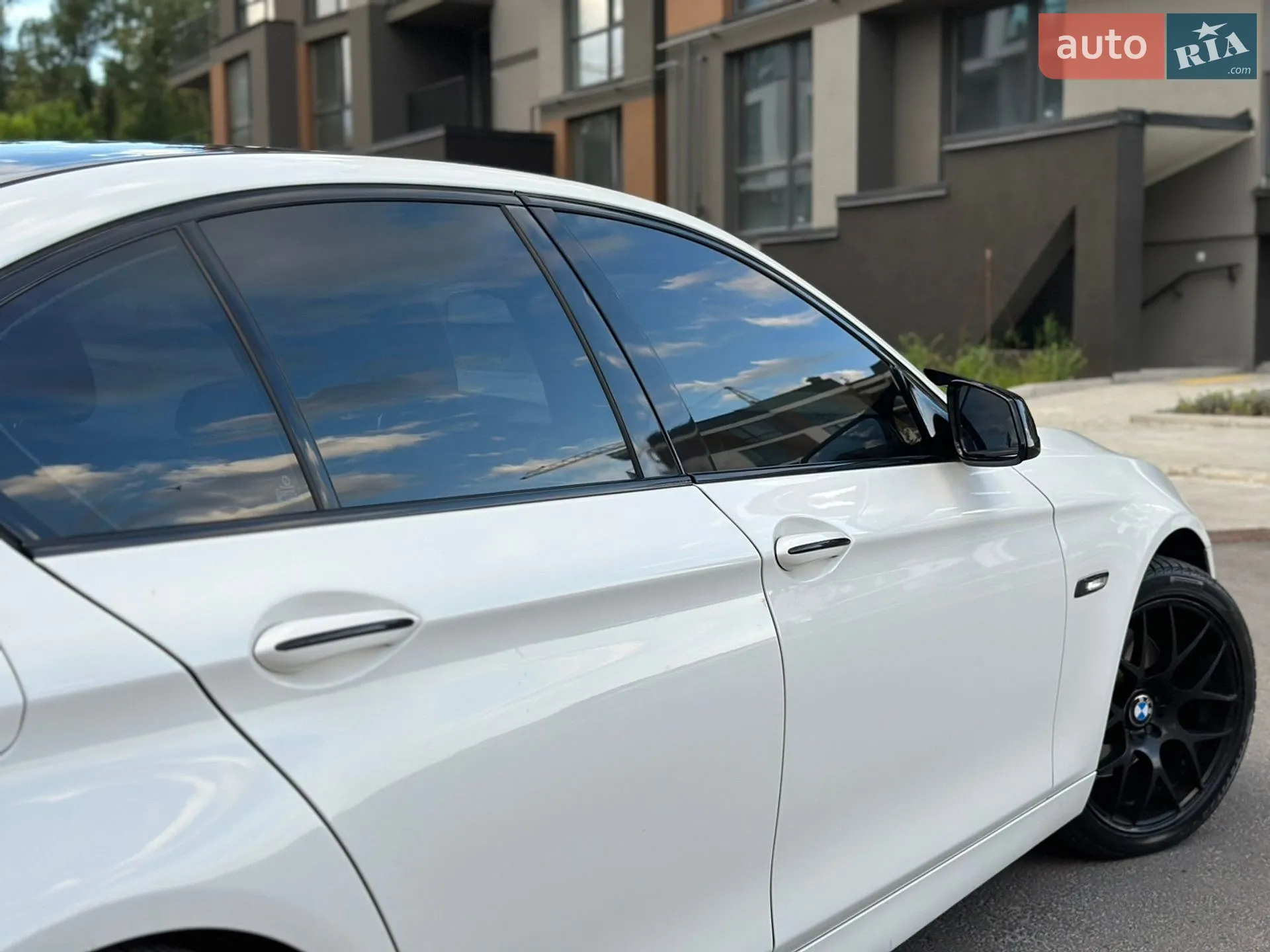 2011 BMW 5er - мініатюра 19