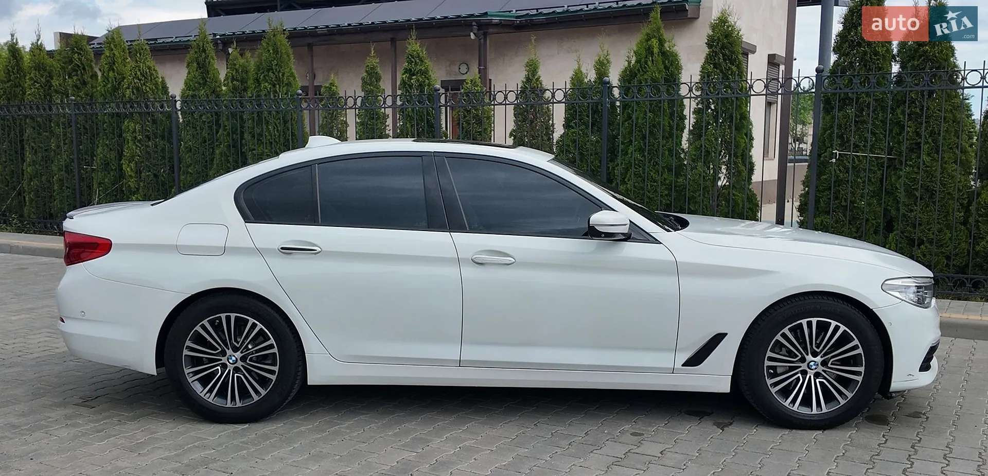 2017 BMW 5er - мініатюра 3