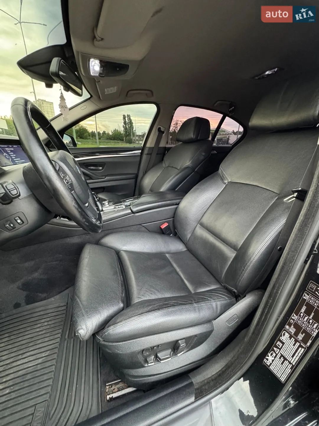 2011 BMW 5er - мініатюра 10