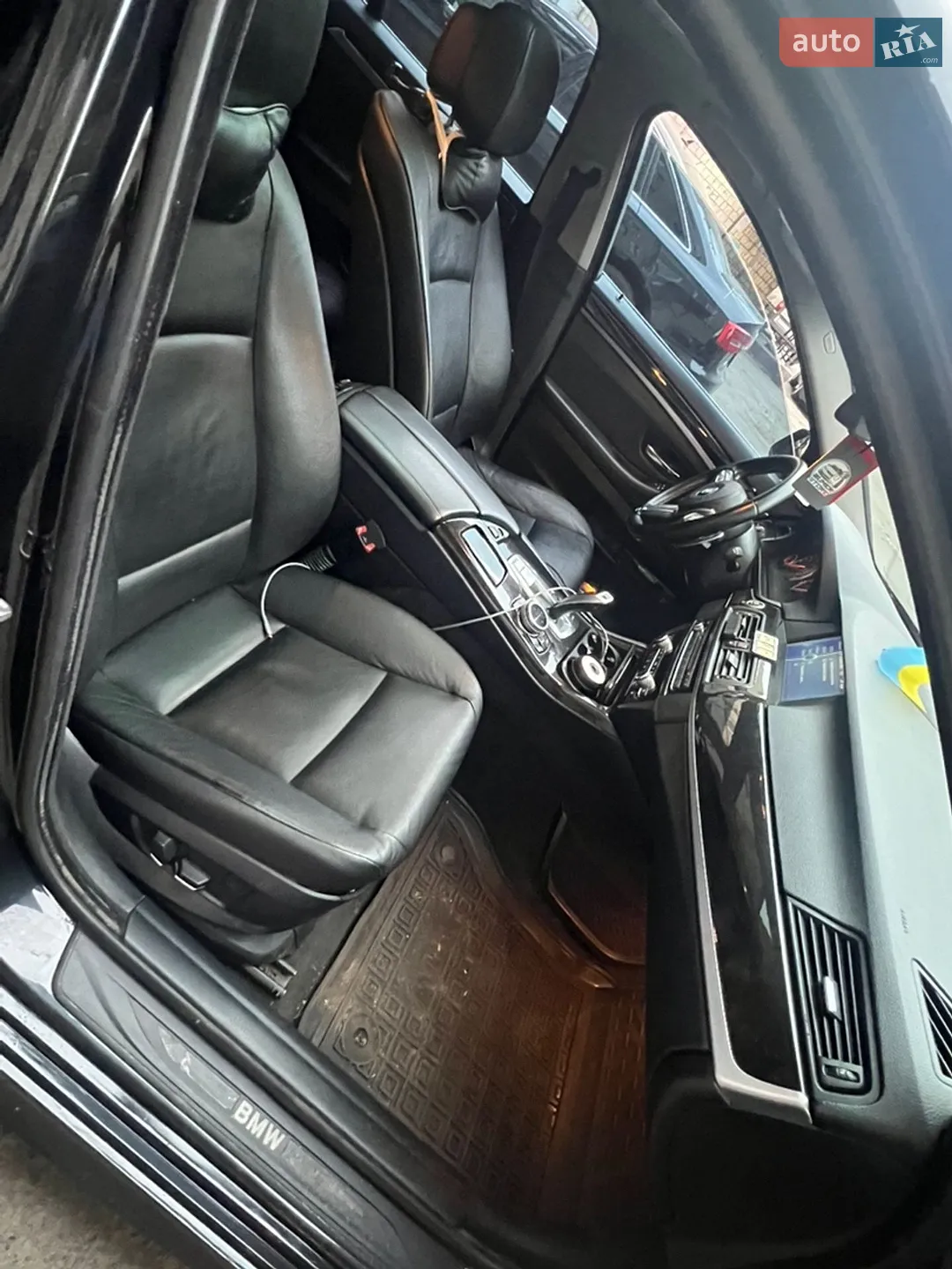 2012 BMW 5er - мініатюра 9