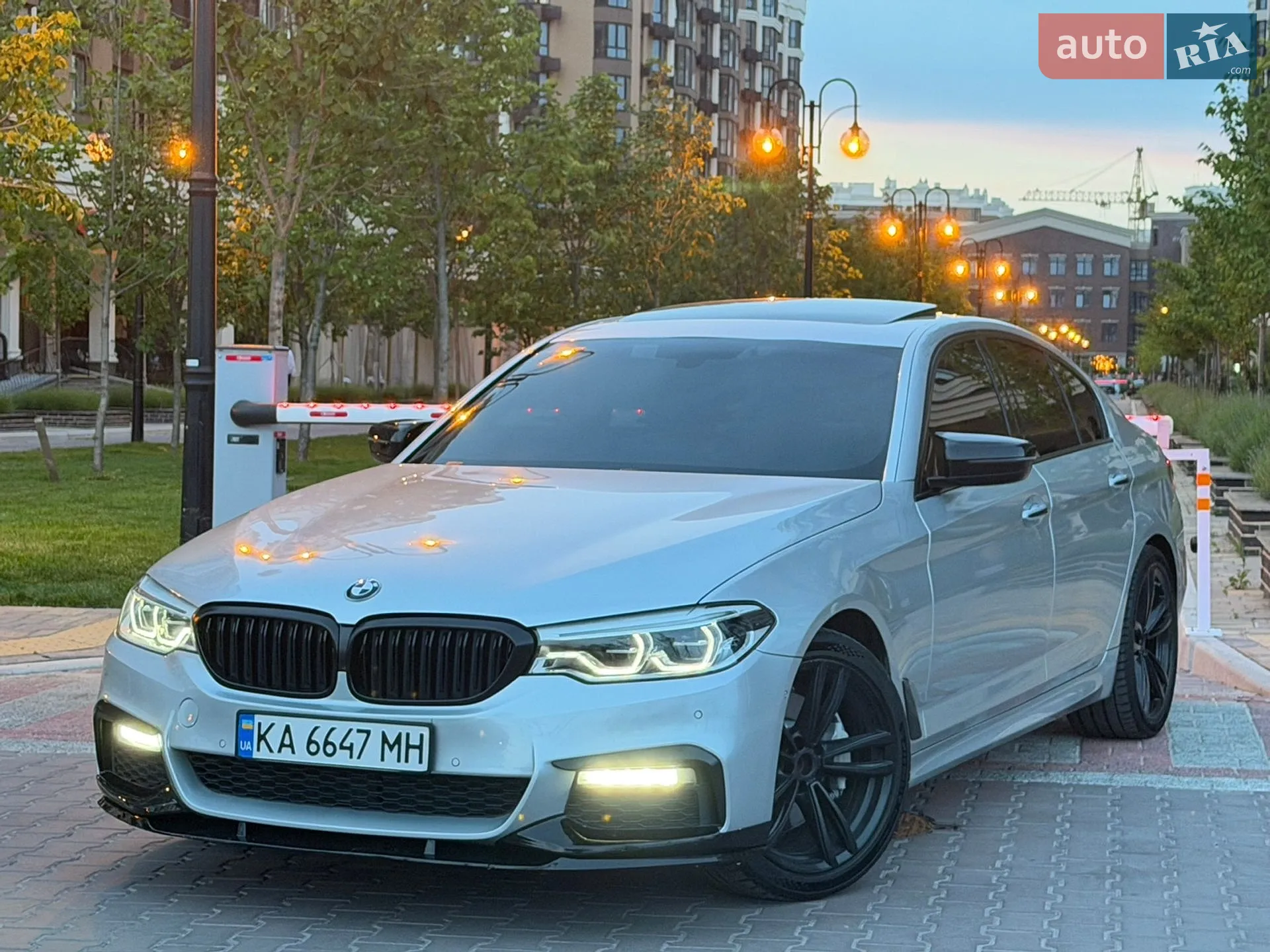 2017 BMW 5er - мініатюра 2