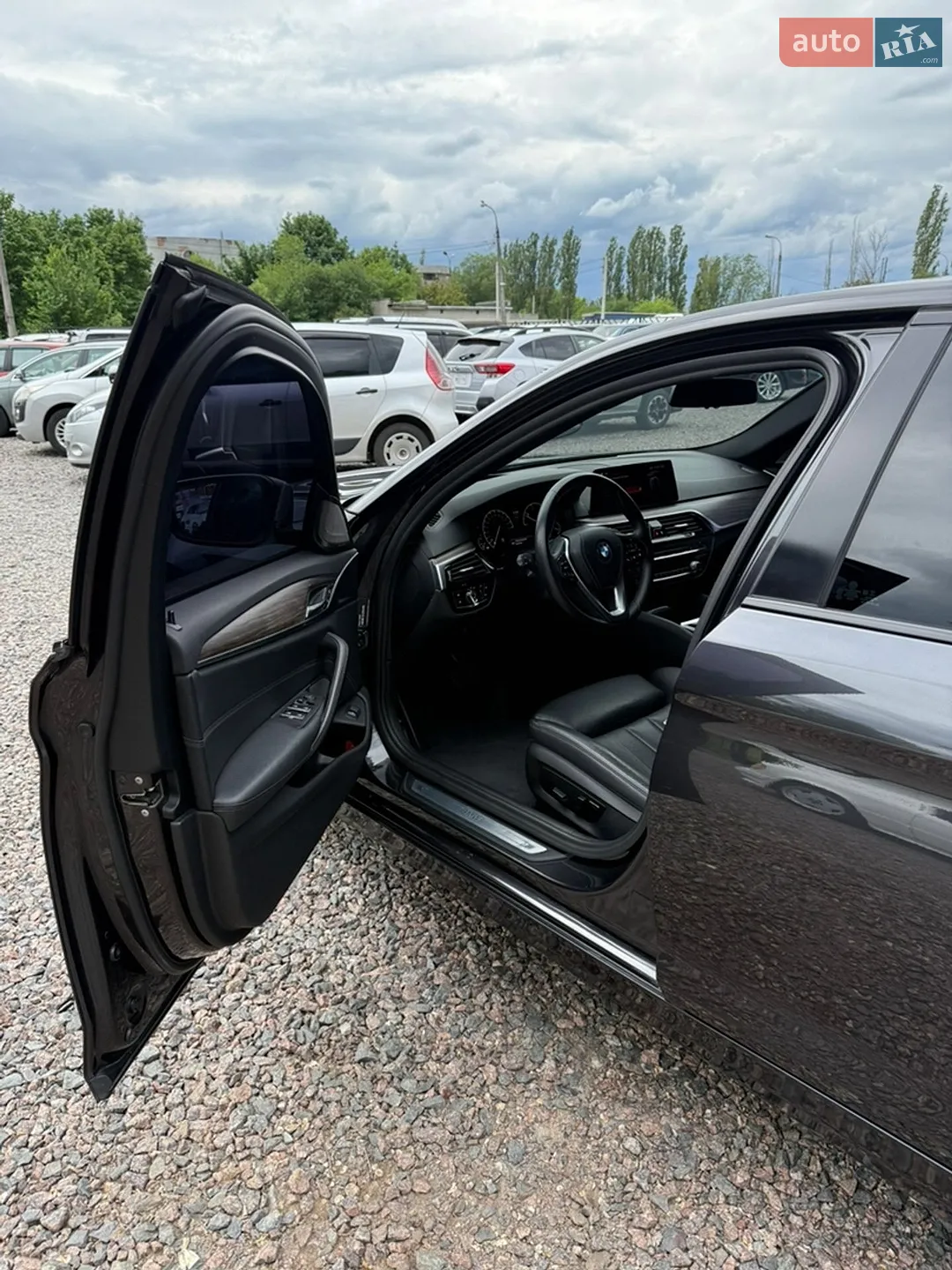 BMW 5 Series 2019 VIN WBAJF31020WW37386 фото оголошення 9 з 19