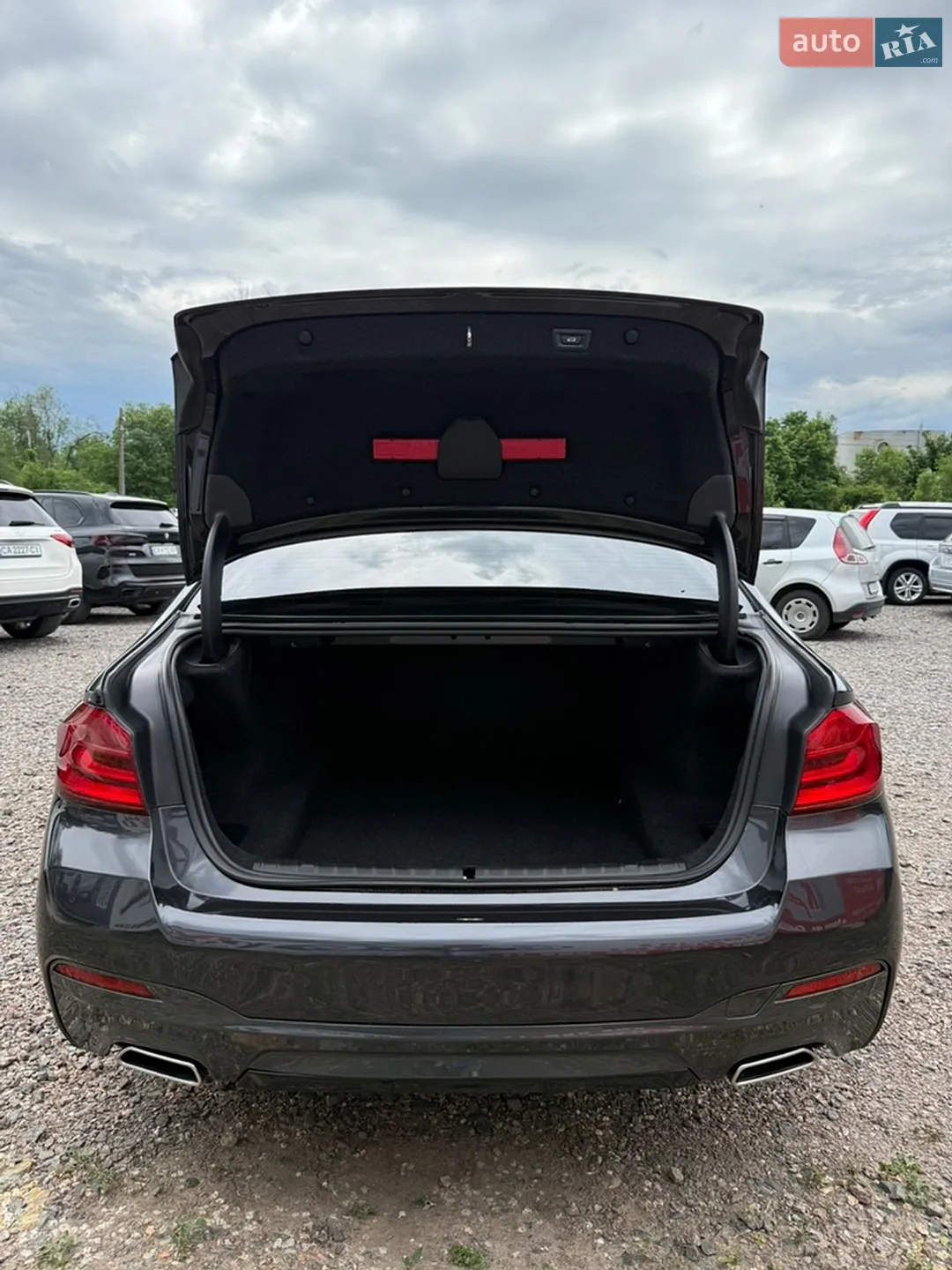 BMW 5 Series 2019 VIN WBAJF31020WW37386 фото оголошення 18 з 19