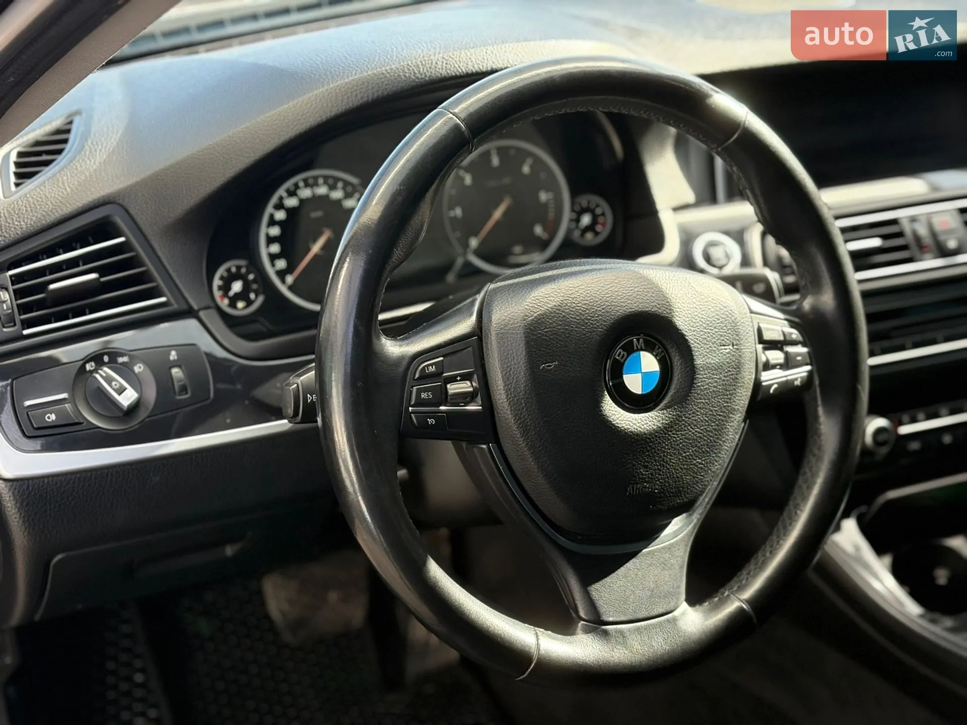 2016 BMW 5er - мініатюра 30