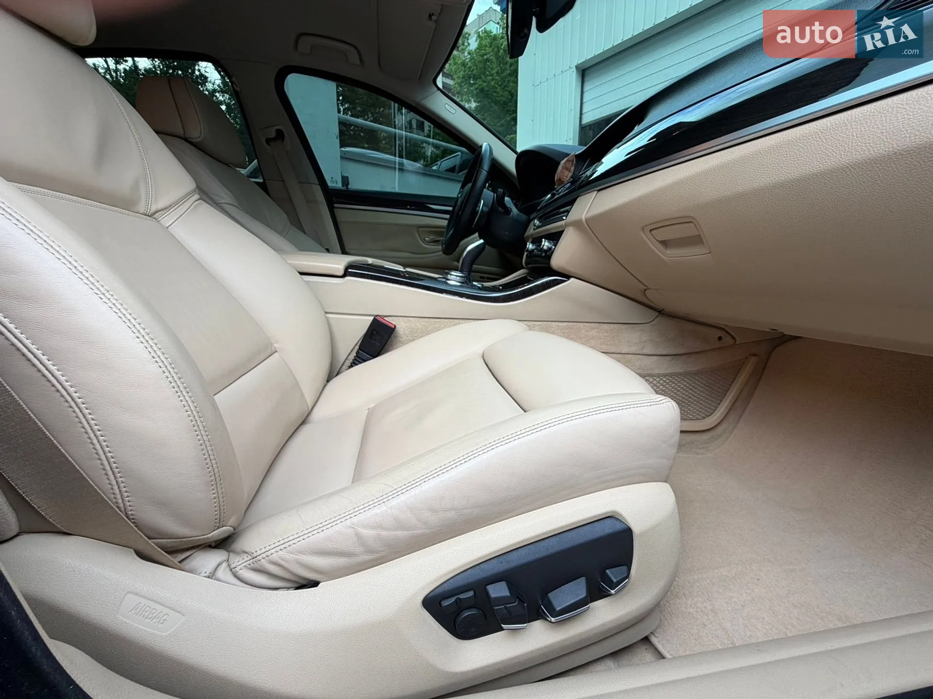 2013 BMW 5er - мініатюра 12