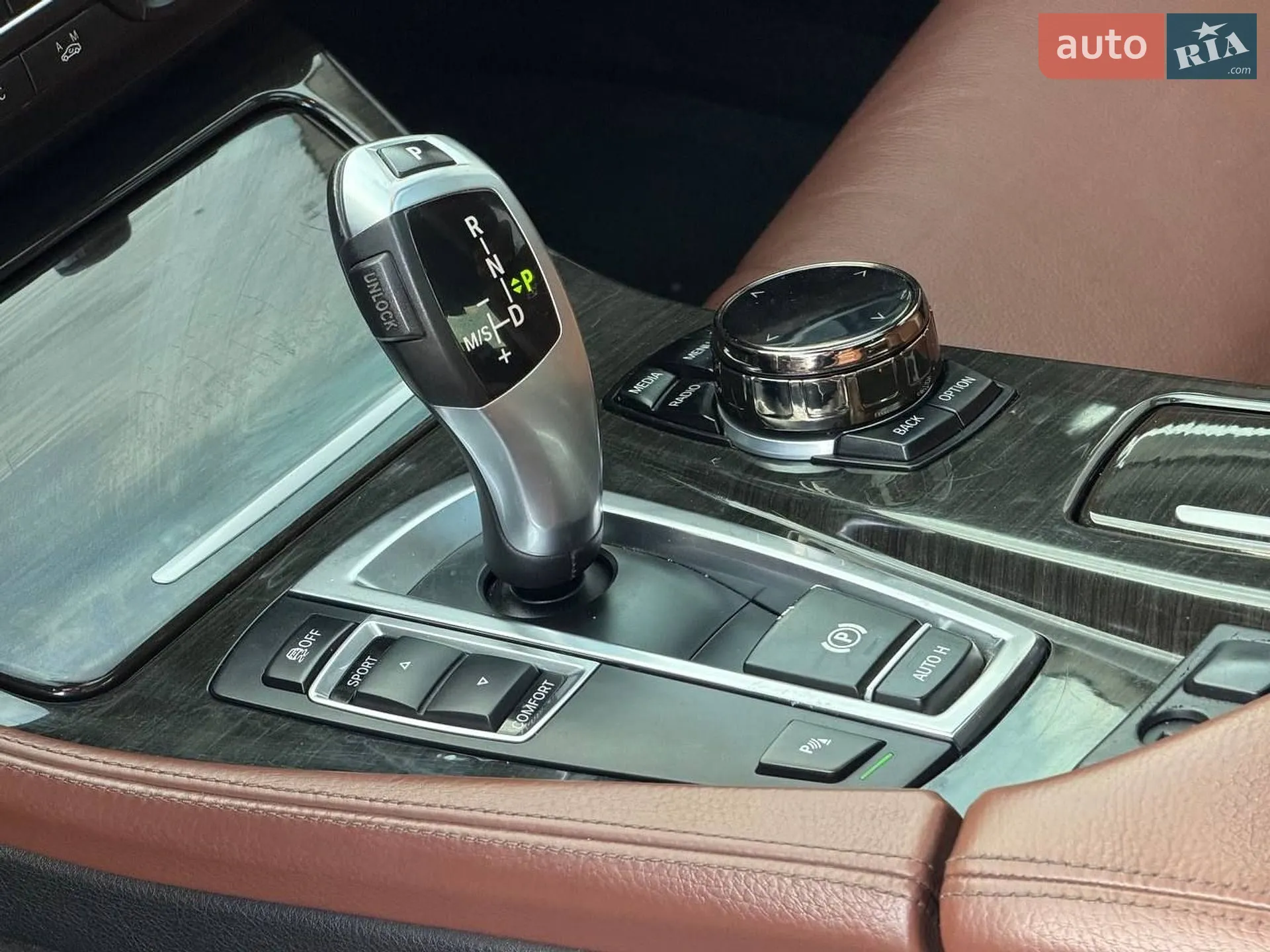 2013 BMW 5er - мініатюра 13