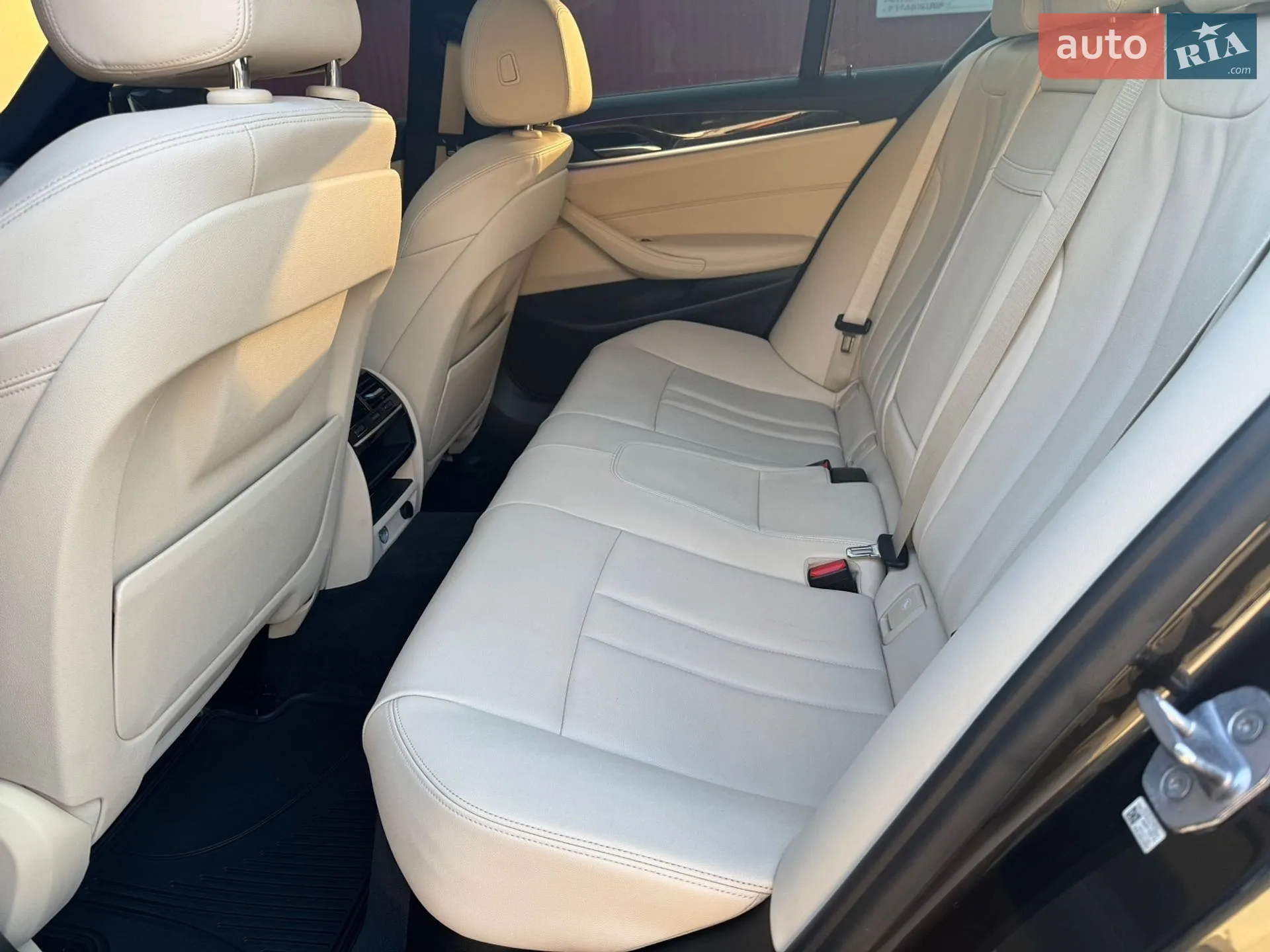 2017 BMW 5er - мініатюра 13