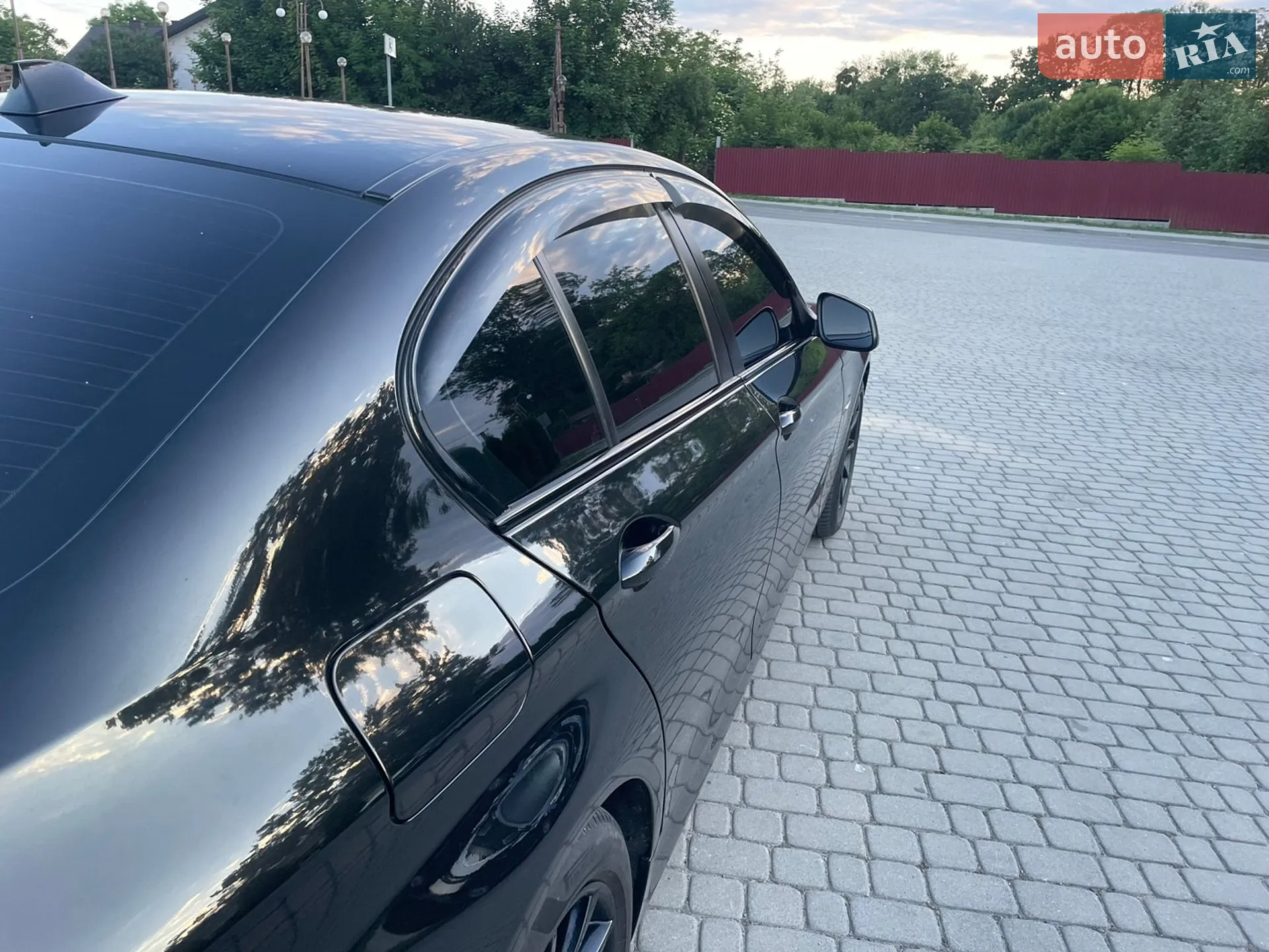 2011 BMW 5er - мініатюра 18
