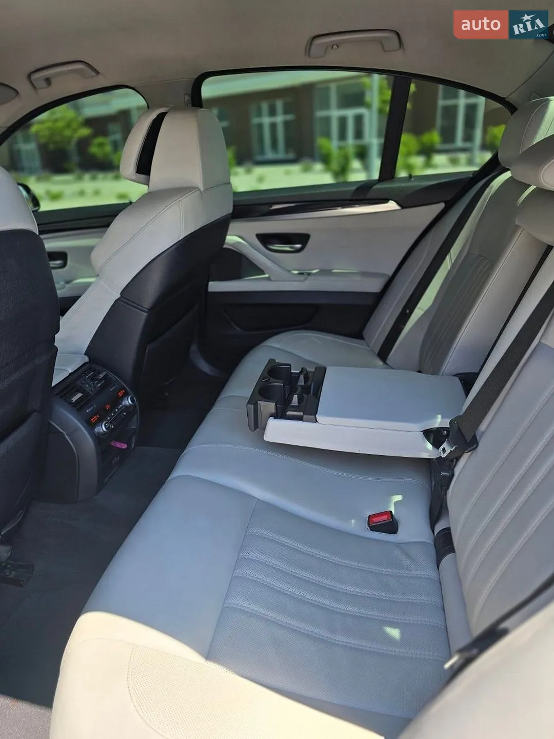 2011 BMW 5er - мініатюра 35