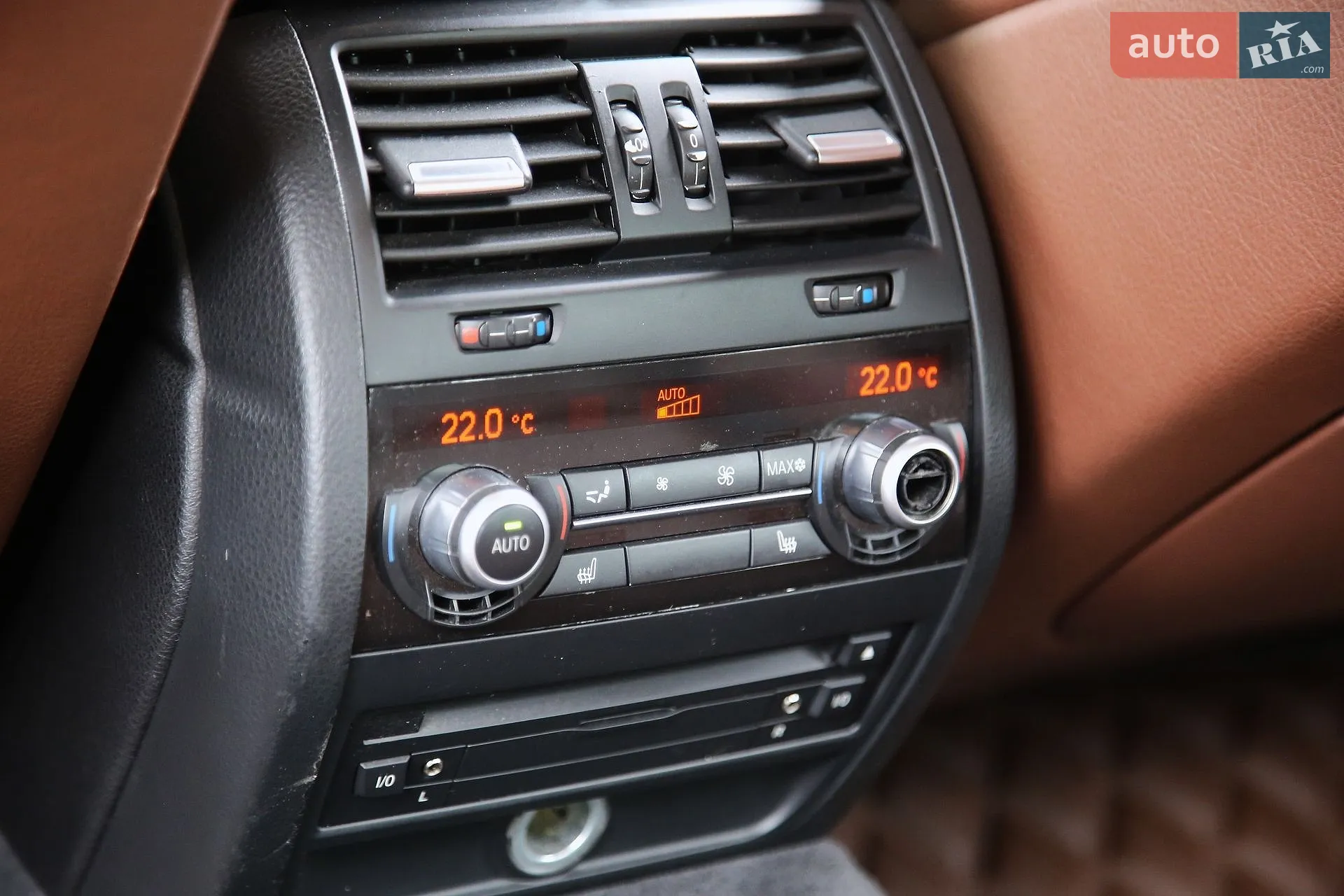 2011 BMW 5er - мініатюра 16