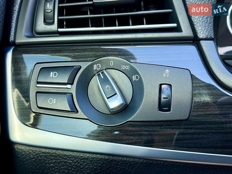 Седан BMW 5 Series 2012 в Харькове