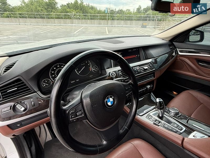 Седан BMW 5 Series 2015 в Киеве