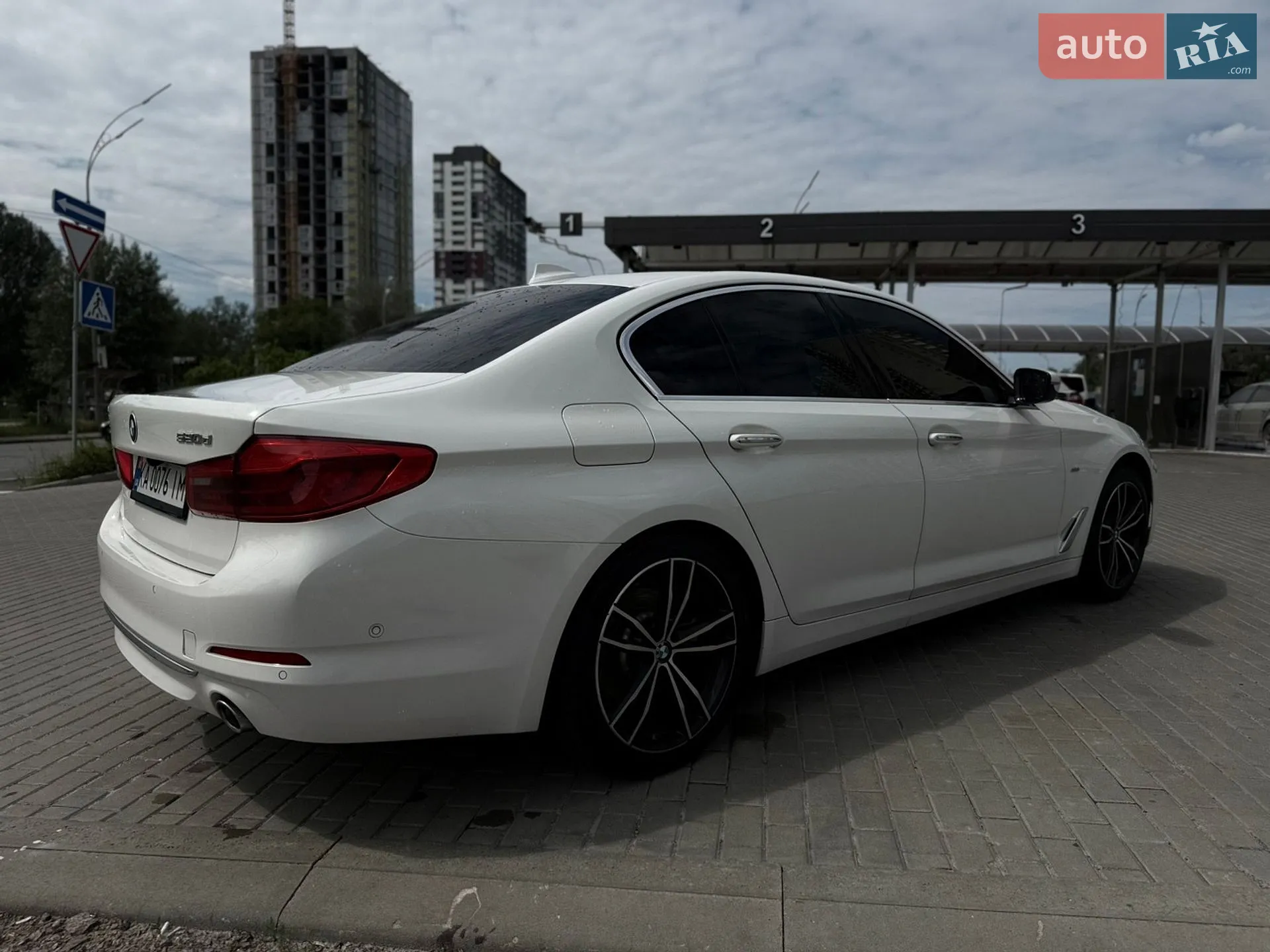 2018 BMW 5er - мініатюра 2