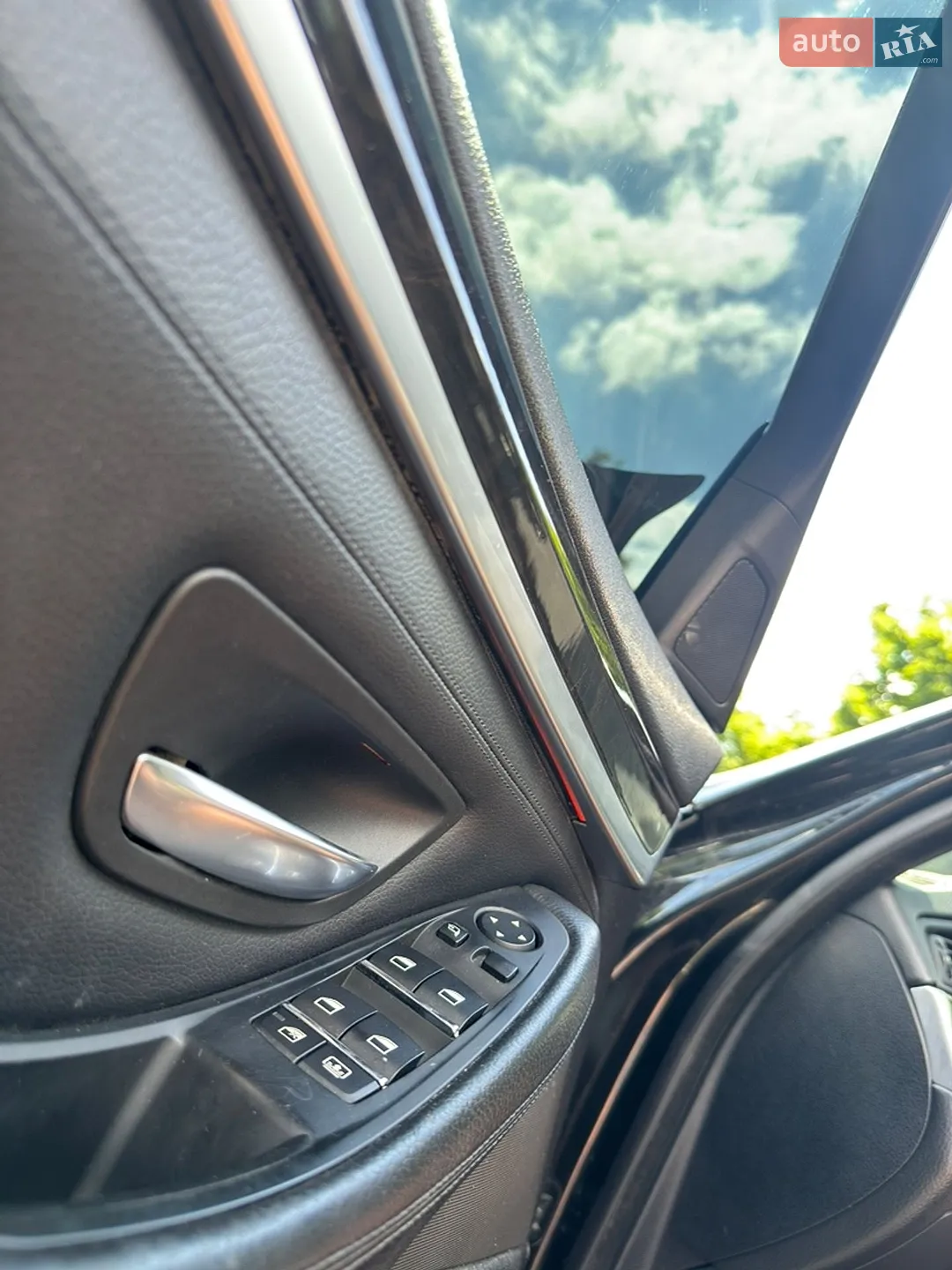 BMW 5 Series 2010 VIN WBAFR7C56BC267111 фото оголошення 29 з 53