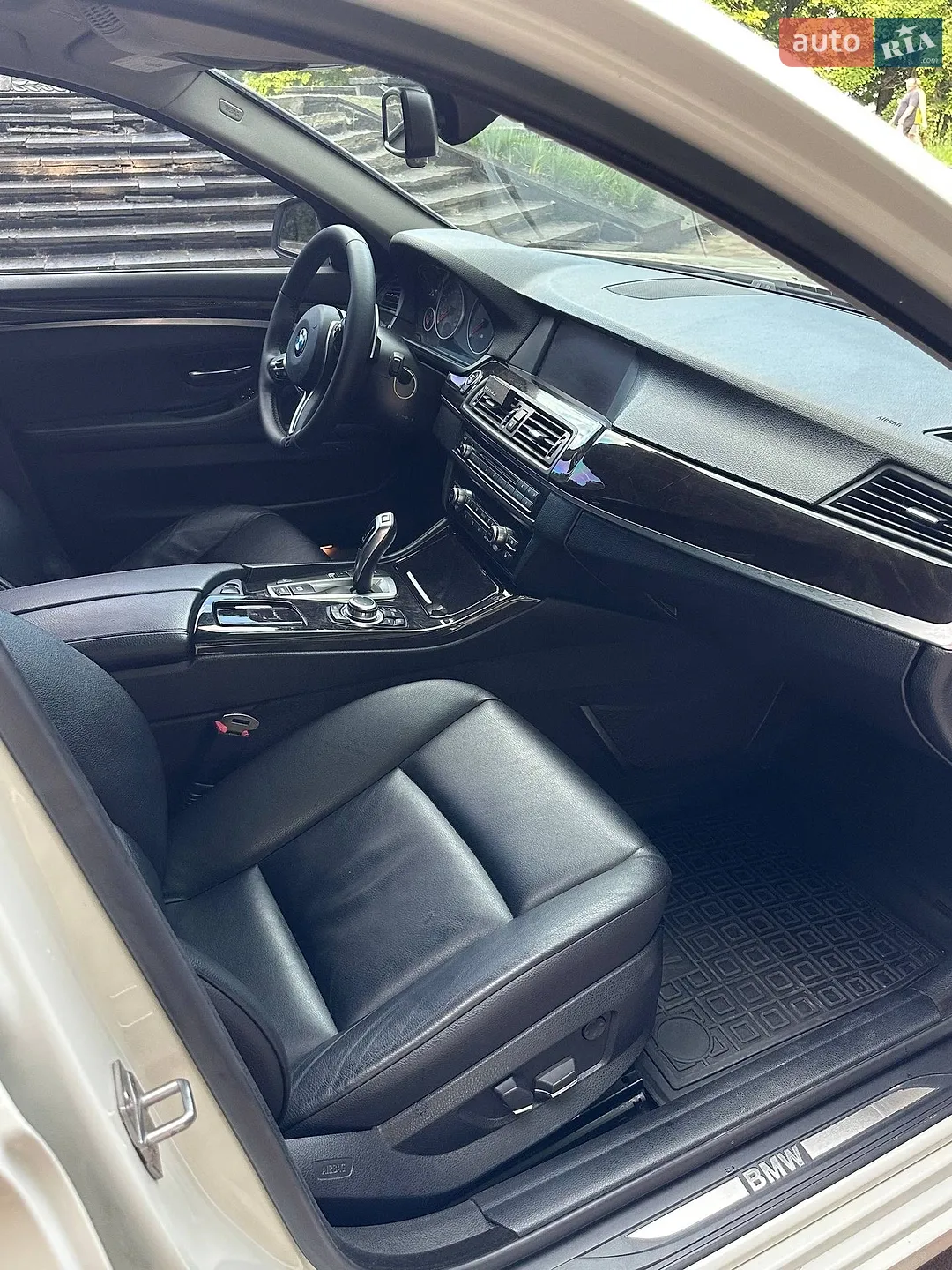 2012 BMW 5er - мініатюра 10