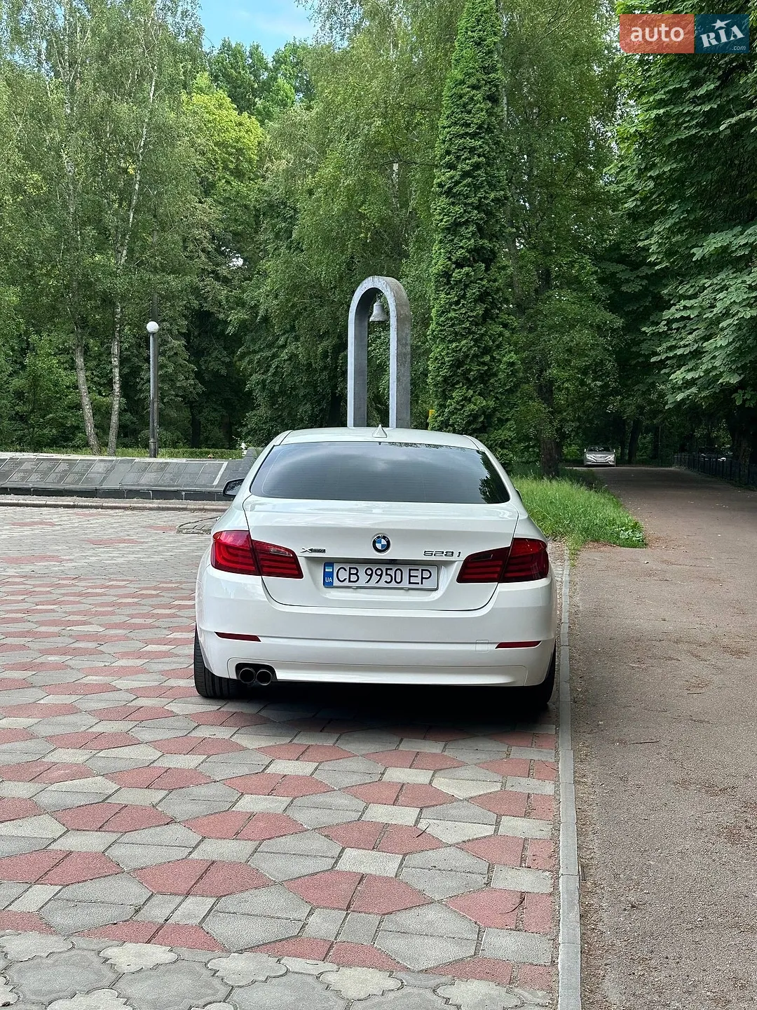 2012 BMW 5er - мініатюра 2