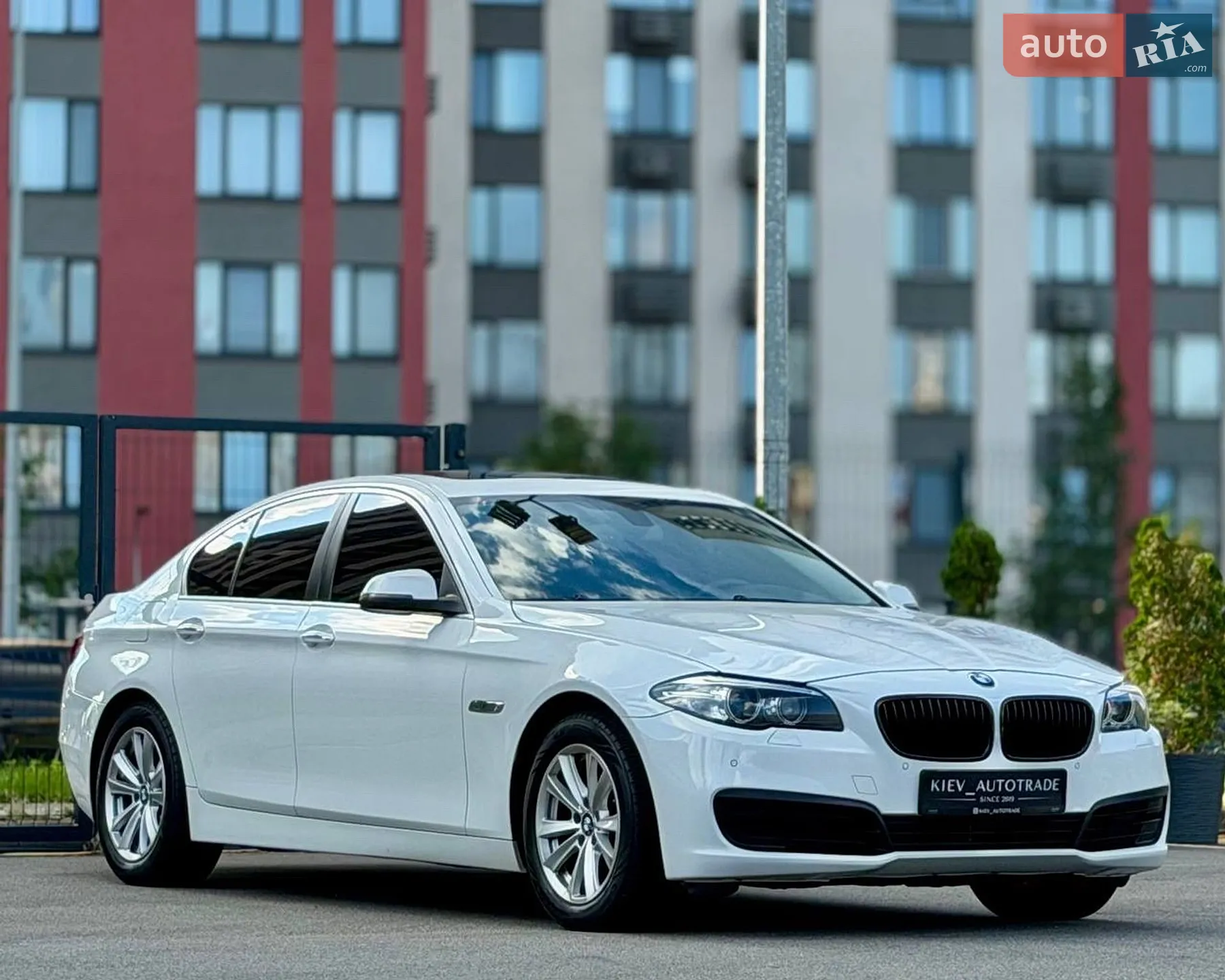 2016 BMW 5er - мініатюра 6