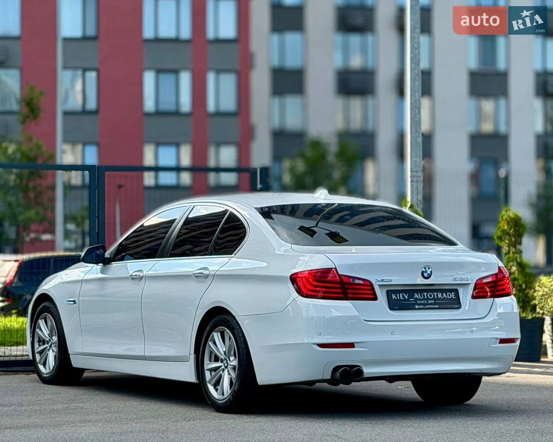2016 BMW 5er - мініатюра 16