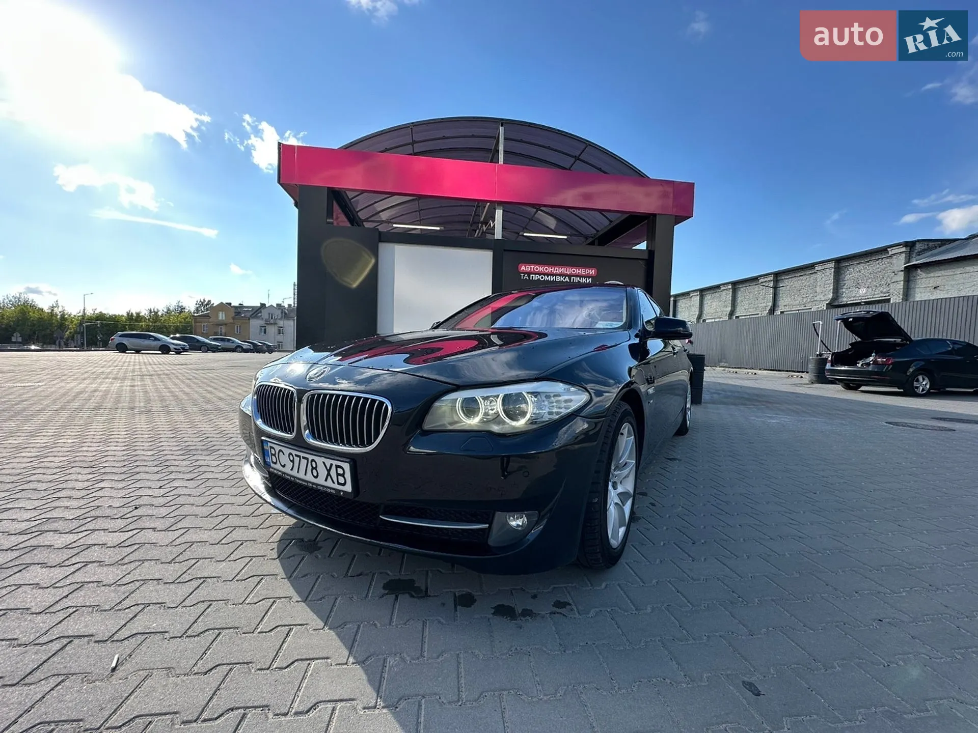 2011 BMW 5er - мініатюра 2