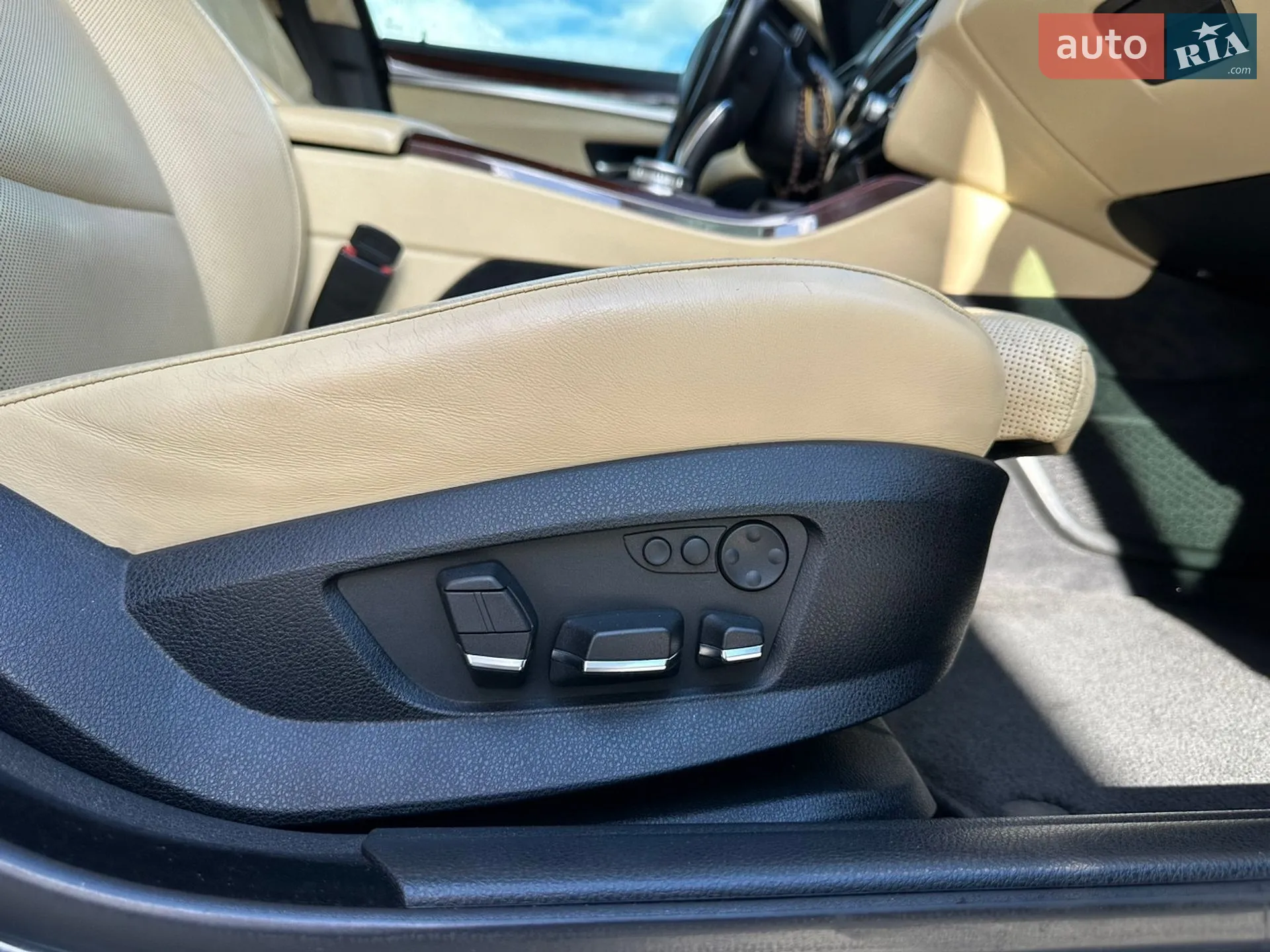 2011 BMW 5er - мініатюра 16