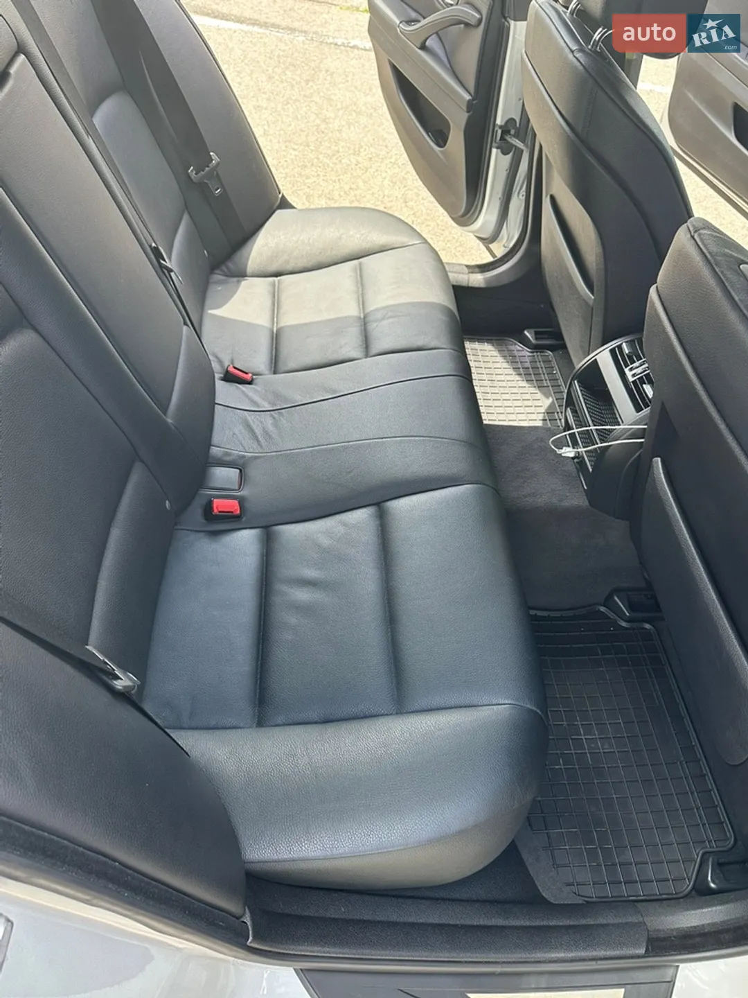 2012 BMW 5er - мініатюра 12